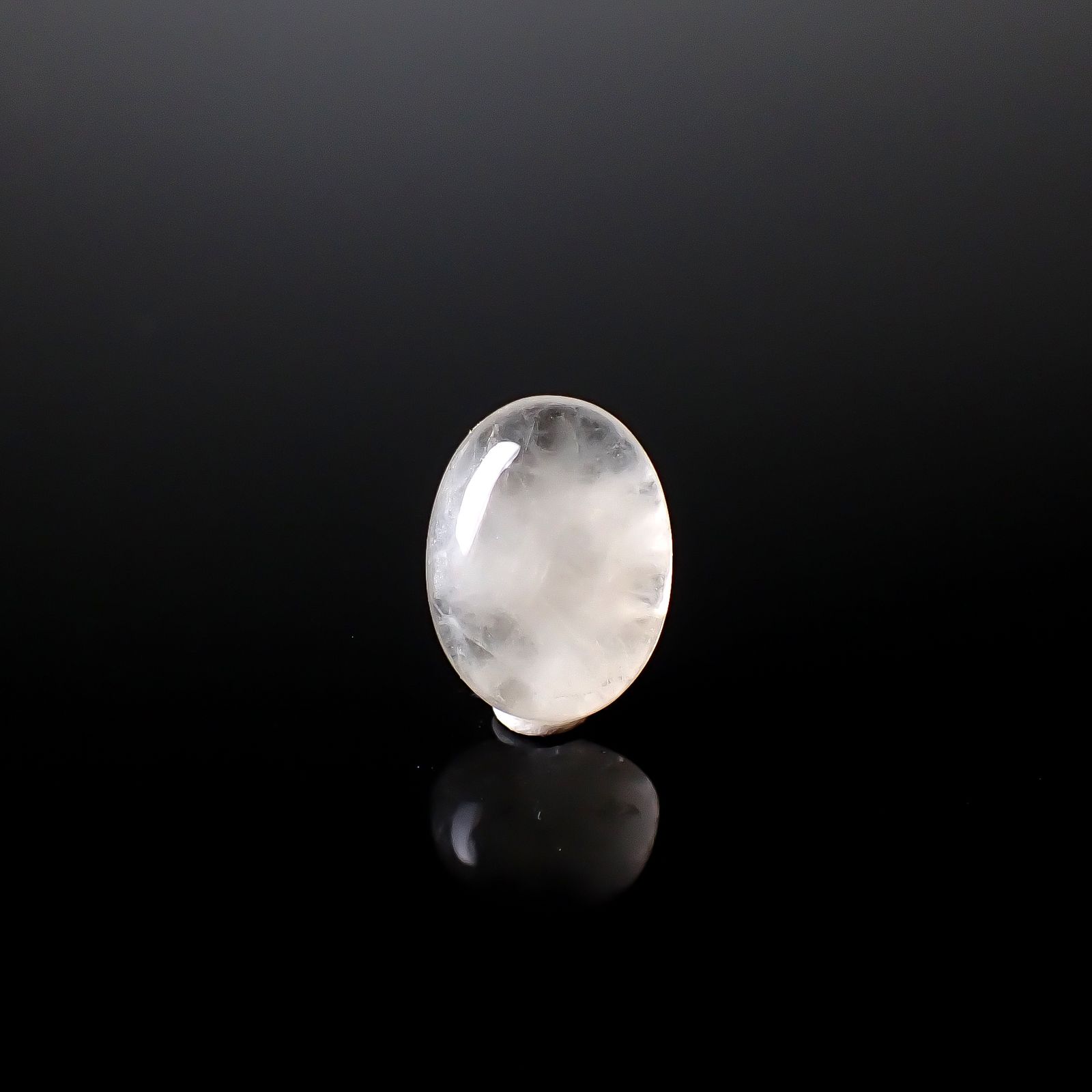 北海道石(北海道オパール)※裏面蛍光  北海道河東郡鹿追町然別産 2.29ct [250630532]10.8x8.1mm前後
