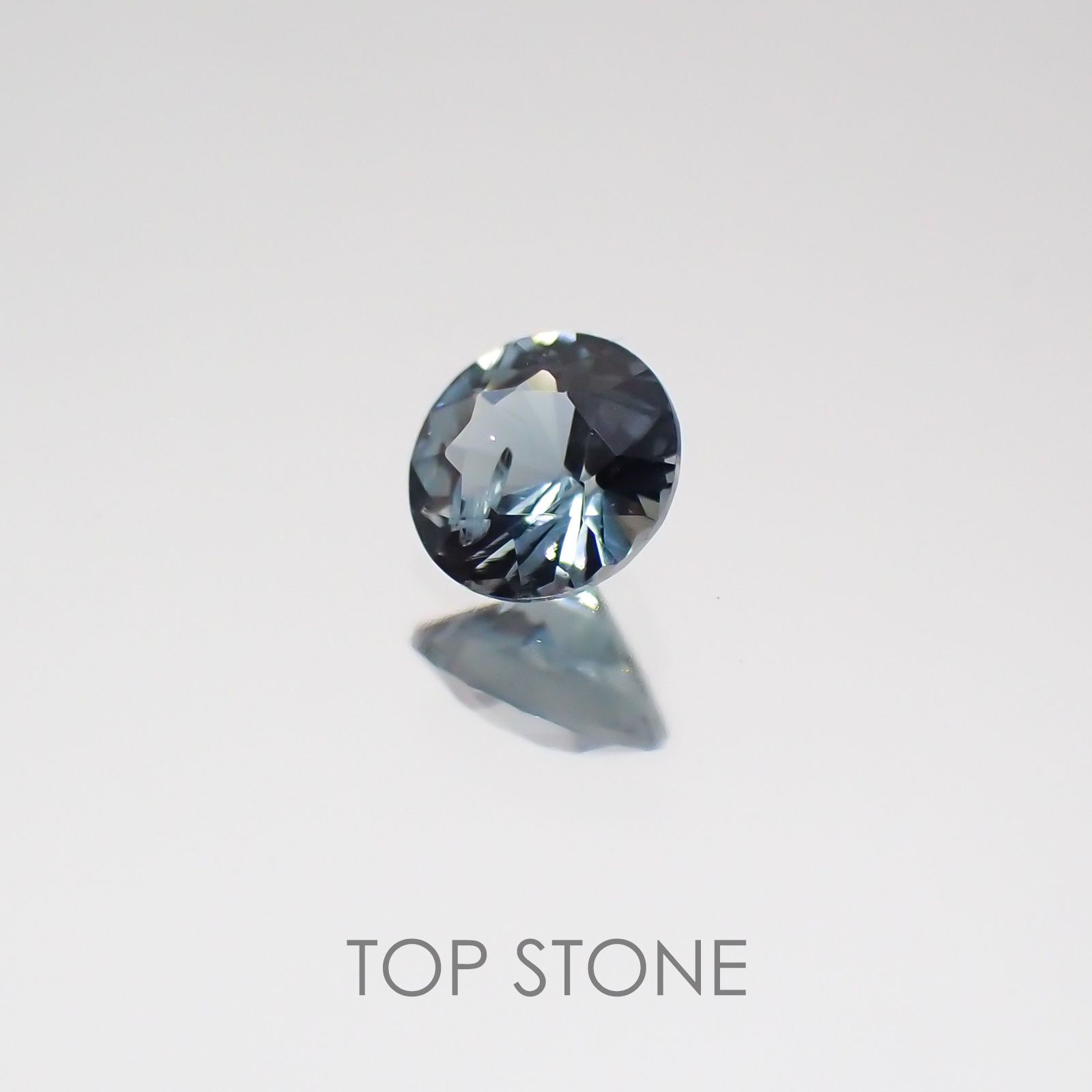 サファリン マダガスカル産 ルース 0.12ct[20128832]3.1×3.1mm前後
