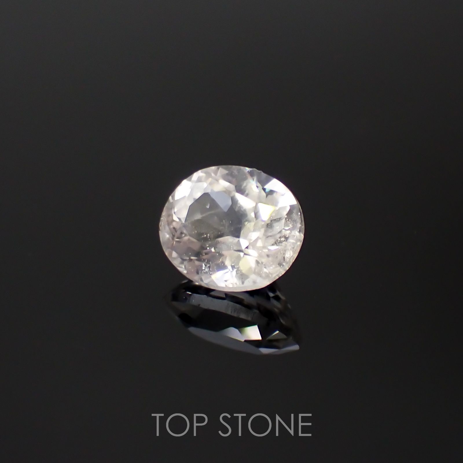 フェナカイト(宝石名フェナカイト)マダガスカル産 1.11ct 識別済[220817210]7.2x5.9mm前後