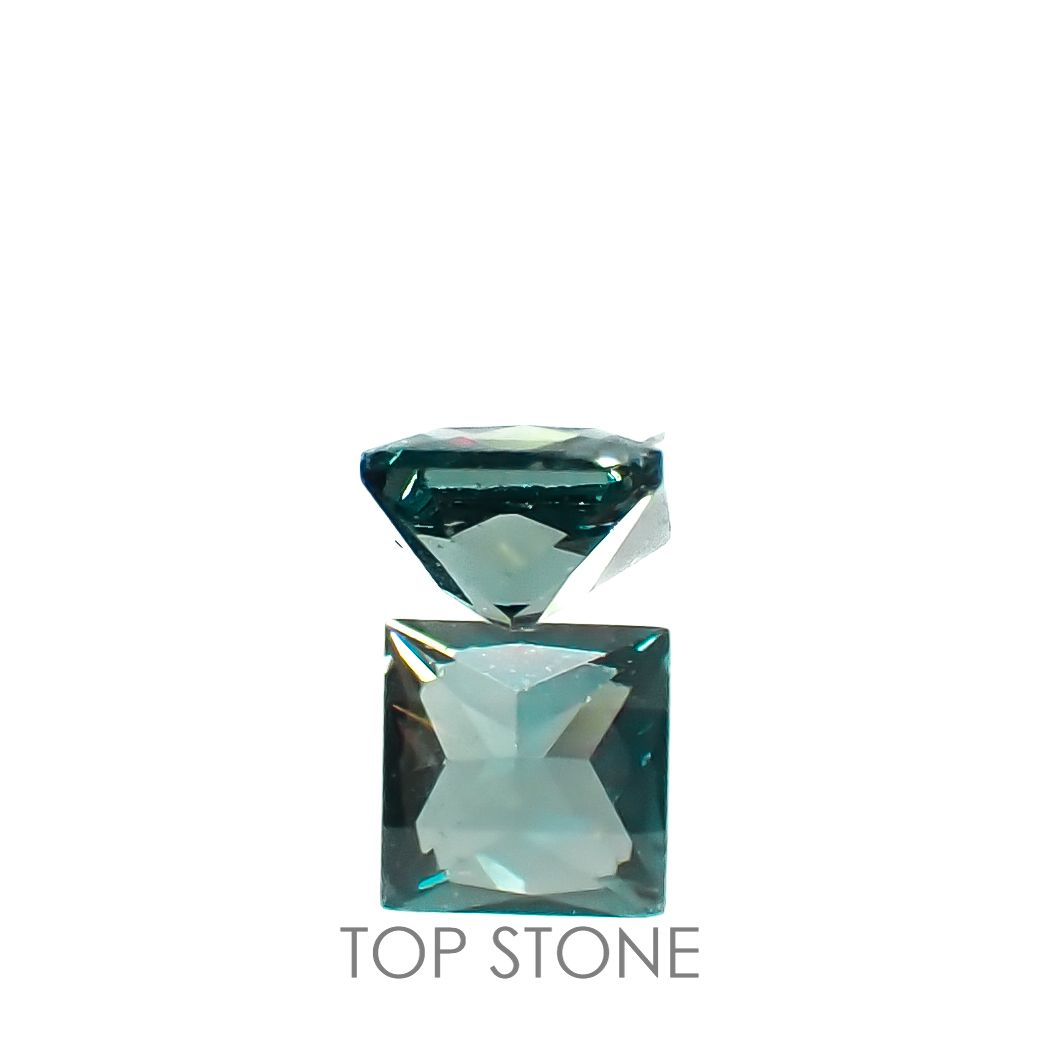 ◇プリンセスカット◇カラーチェンジガーネット アレキタイプ(宝石名ガーネット)マダガスカル・ベキリー産 0.15ct 識別済[221219622]2.8x2.8mm前後