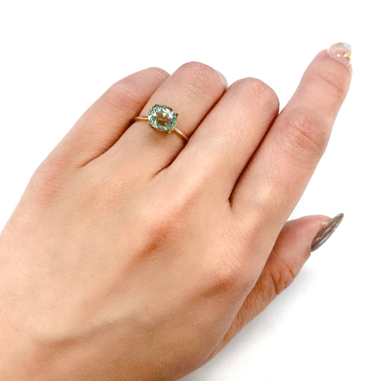 ミントトルマリン(宝石名ライトグリーン・トルマリン) ルワンダ産 1.904ct ソ付(彩珠)[21059998]7.5×6.6mm前後