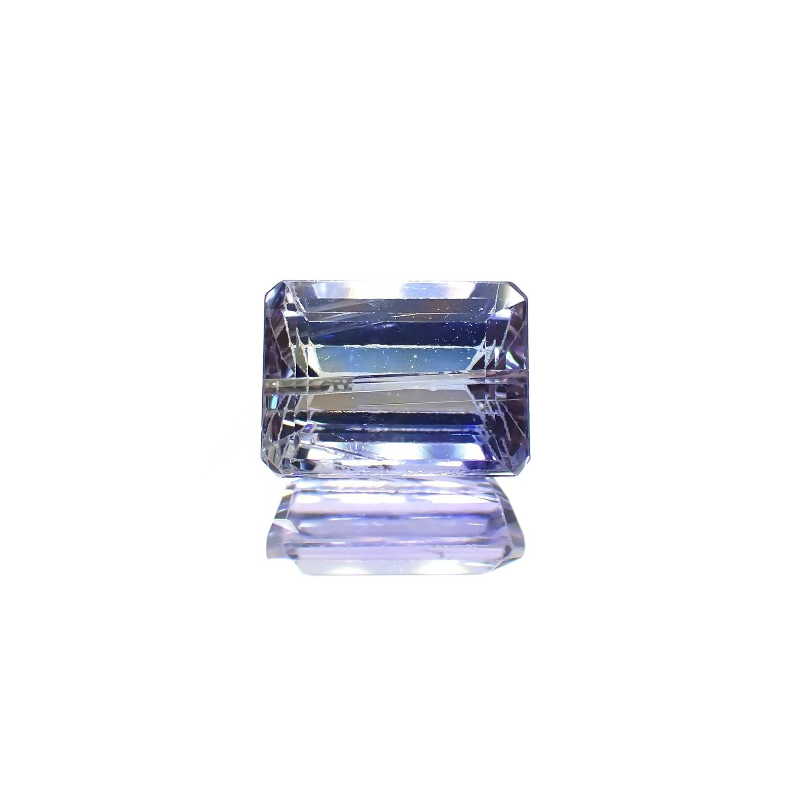 バイカラータンザナイト(宝石名タンザナイト) タンザニア産 ソ付(彩珠) 2.447ct / 8.5x6.3mm前後 [210410778]