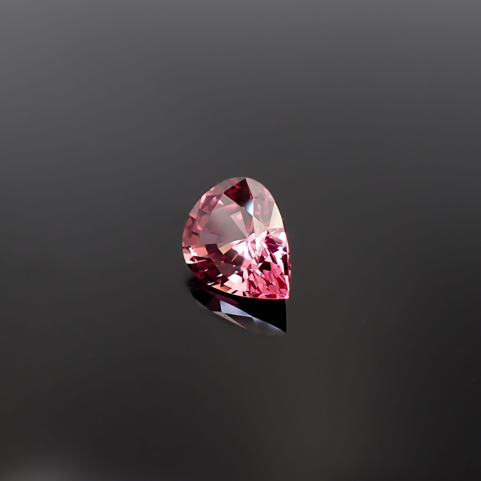 ピンクスピネル タンザニア産 7.04ct / 13.7x10.9mm前後 [260632493]