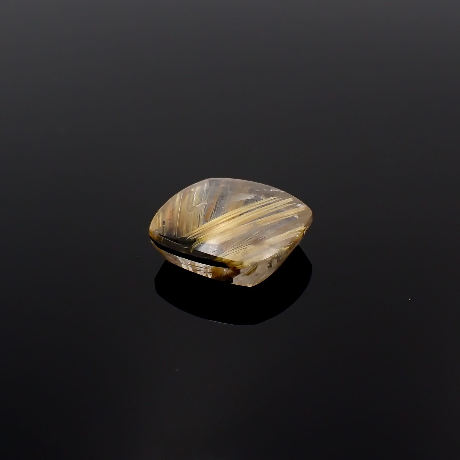 太陽ルチルクォーツ ブラジル産 12.47ct [231023680]16.2x14.6mm前後