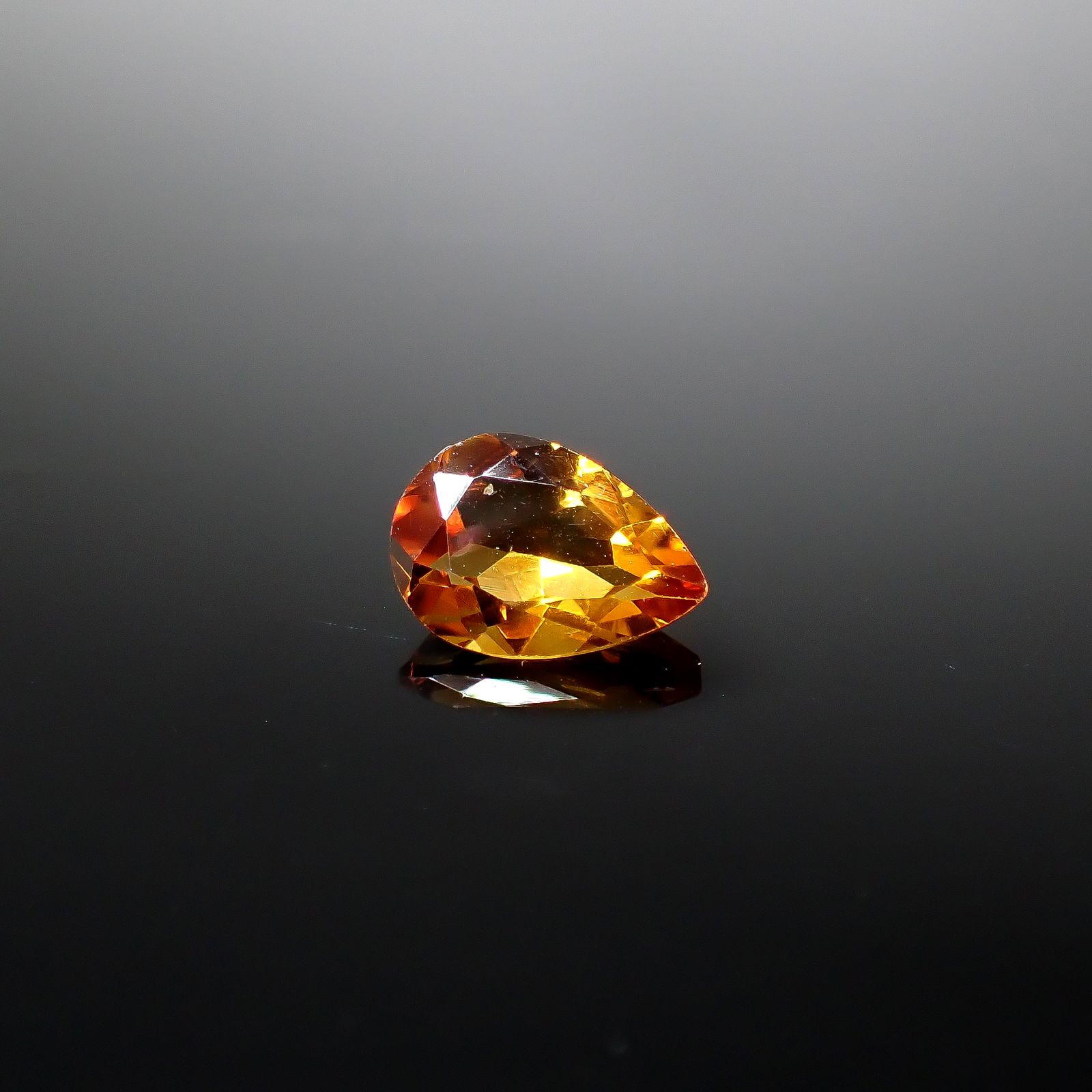 マデイラシトリン ブラジル・ミナスジェライス州産 1.53ct [250630586]10x7mm前後