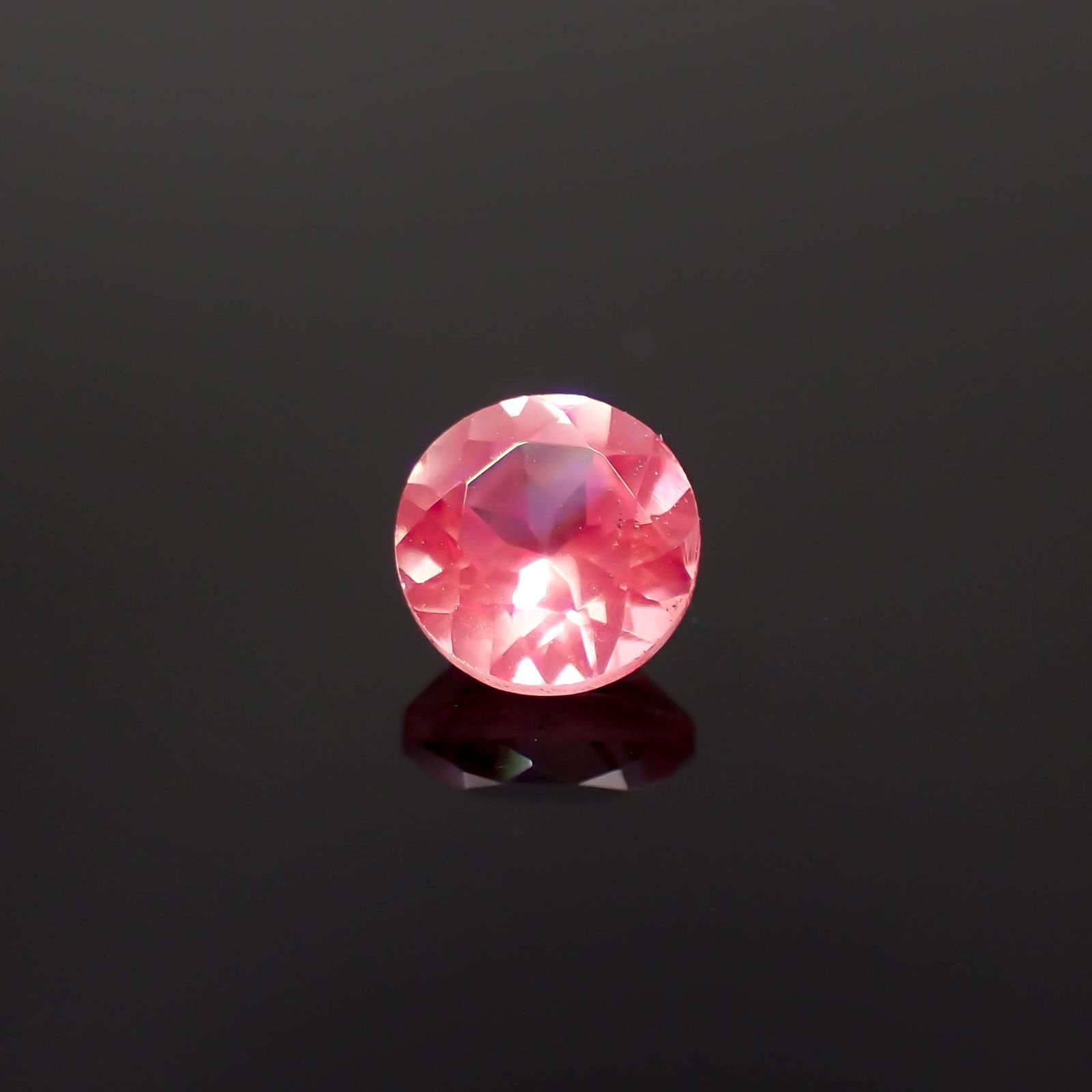 シルキーピンクスピネル タンザニア産 0.48ct [230421576]4.4x4.4mm前後