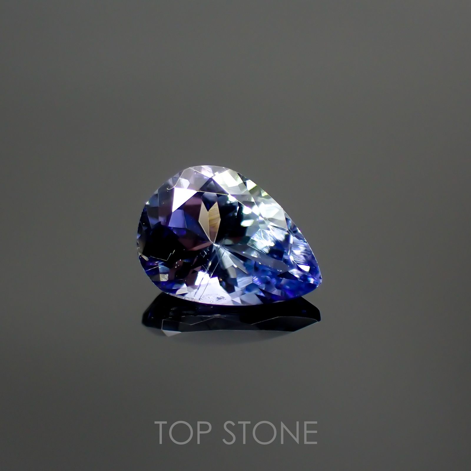 バイカラータンザナイト(ゾイサイト) タンザニア産 ルース 0.95ct[210812660]7.8×5.8mm前後