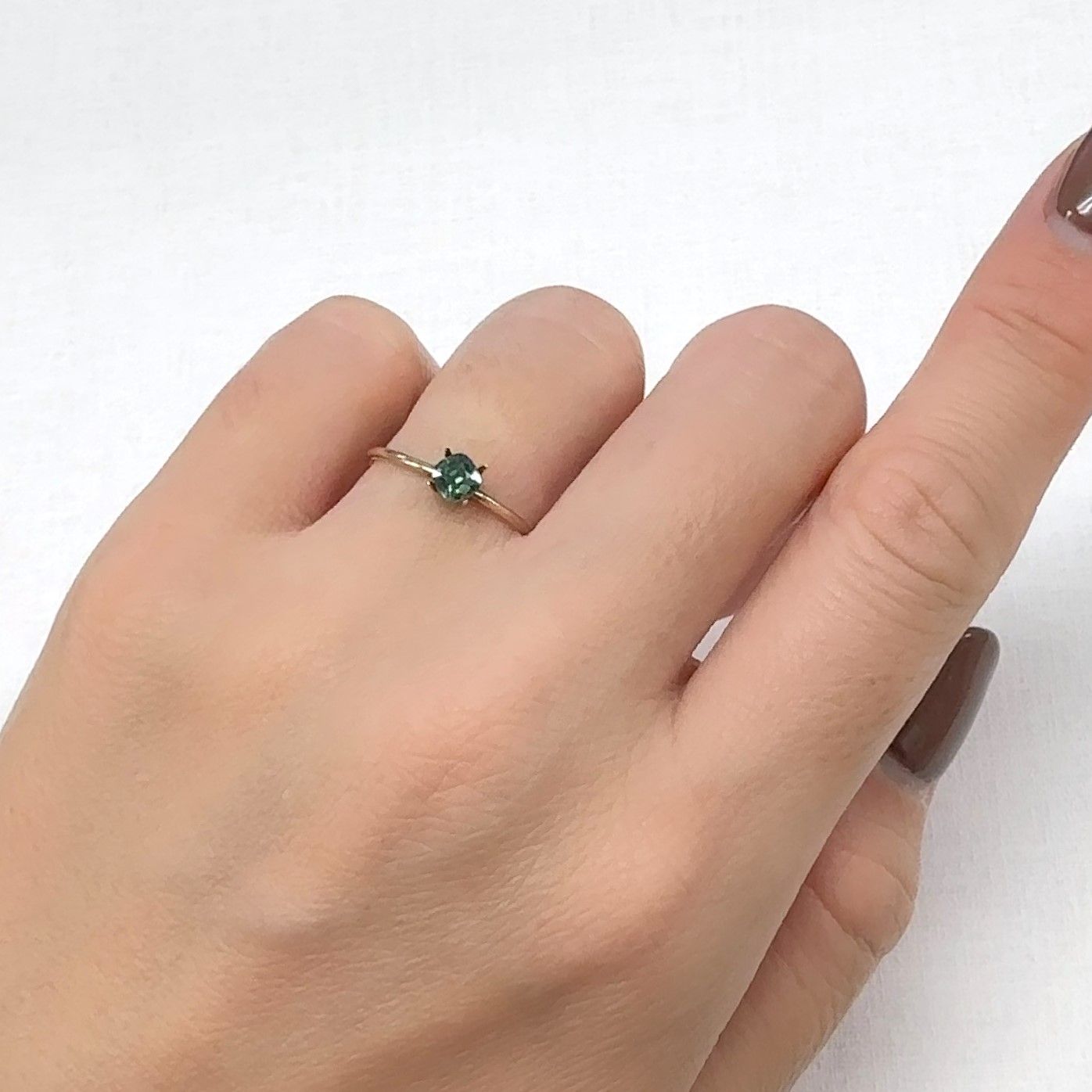リバースカラーチェンジジルコン ミャンマー・モゴック産 0.43ct[240929172]4x3.9mm前後