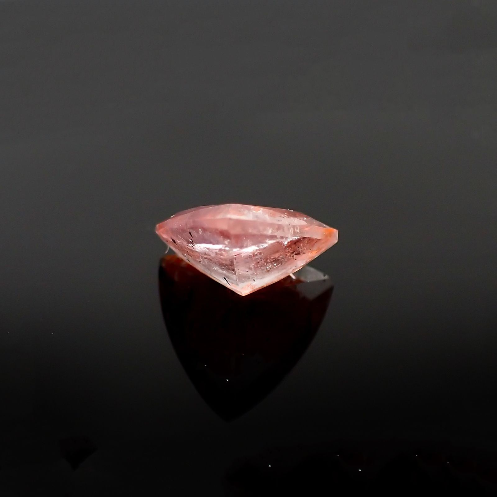 オーロラクォーツ ブラジル・ミナスジェライス産 7.99ct / 15.2x15.8mm前後 [220114370]