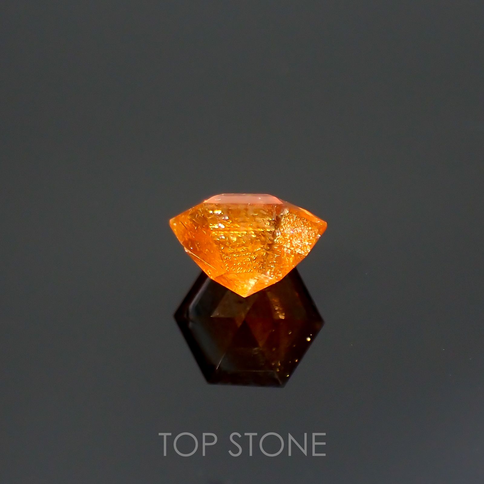 ◇ヘキサゴンカット◇イリュージョンサンストーン インド産 0.54ct[220115489]4.9x4.9mm前後