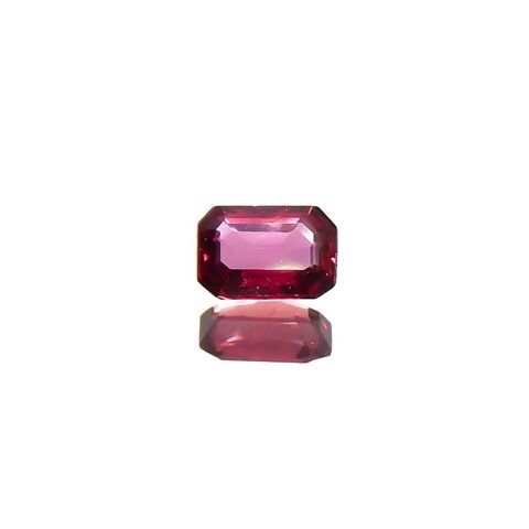ルビー(宝石名ルビー)タンザニア産 0.21ct 識別済[220115049]4.2x2.9mm前後
