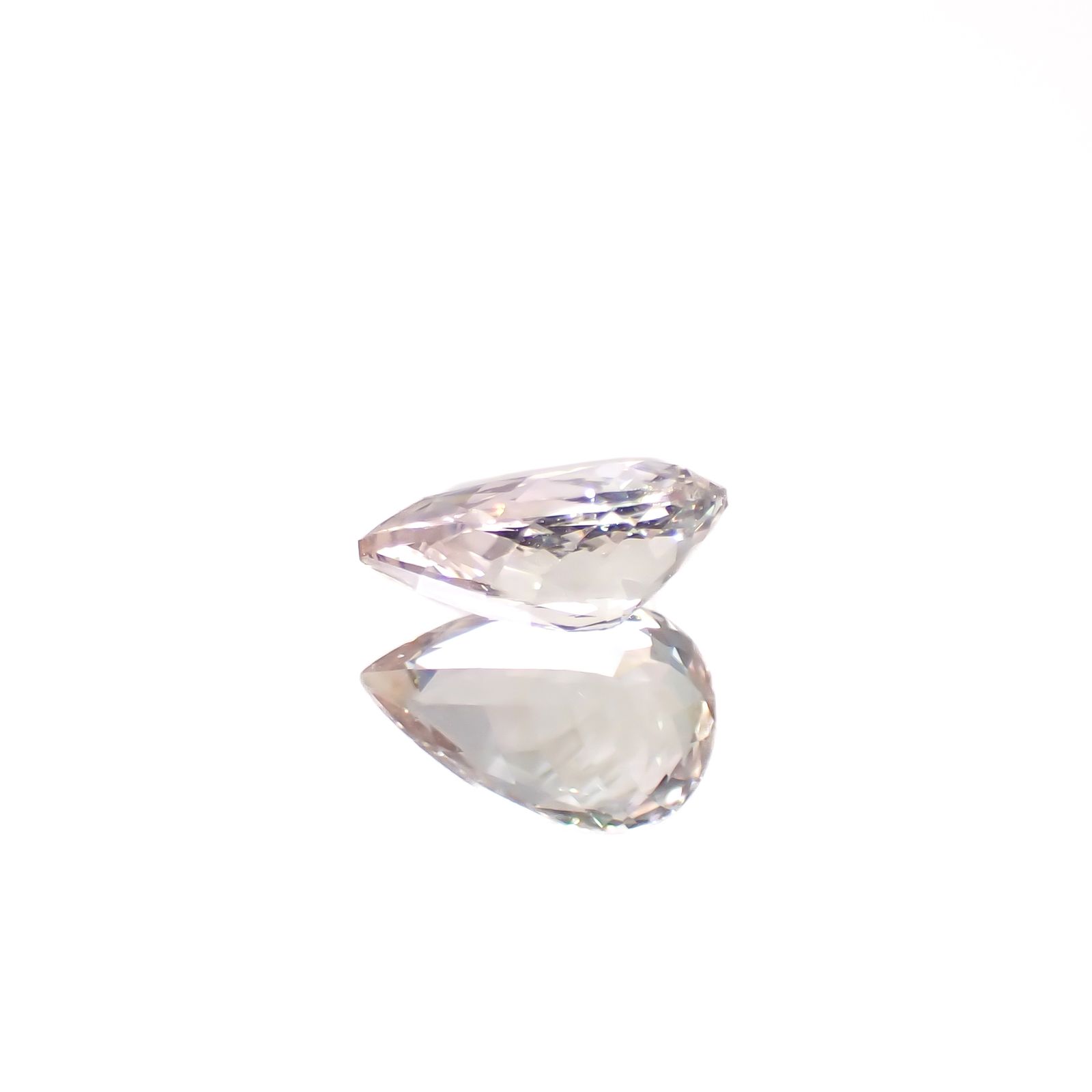 ピンクゾイサイト(宝石名ピンク・ゾイサイト)タンザニア産 0.972ct ソ付(彩珠)[241129500]8.1x5.4mm前後