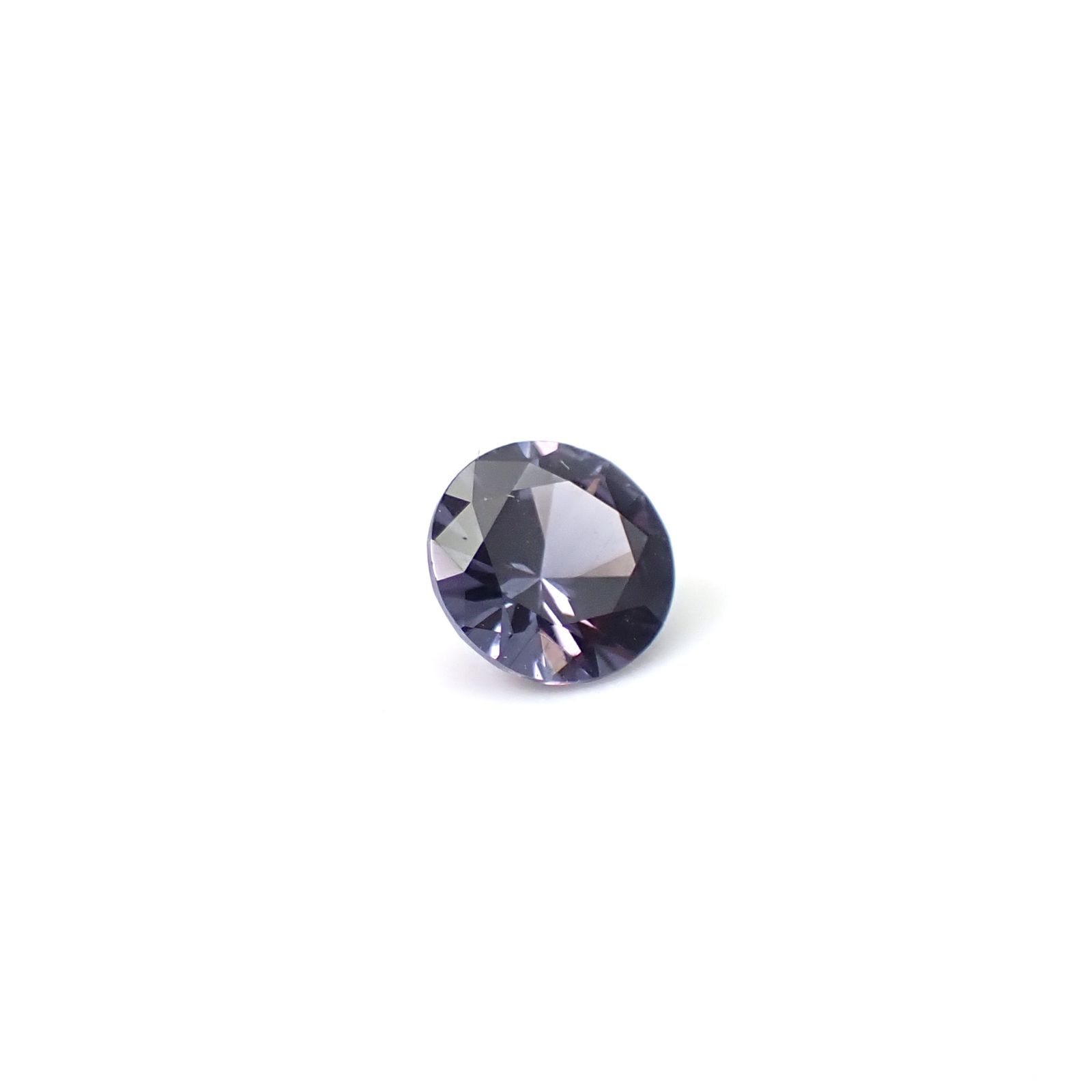 ベキリーブルーガーネット（カラーチェンジガーネット アレキタイプ） マダガスカル・ベキリー産 0.28ct / 4.1x4.1mm前後 [251231512]