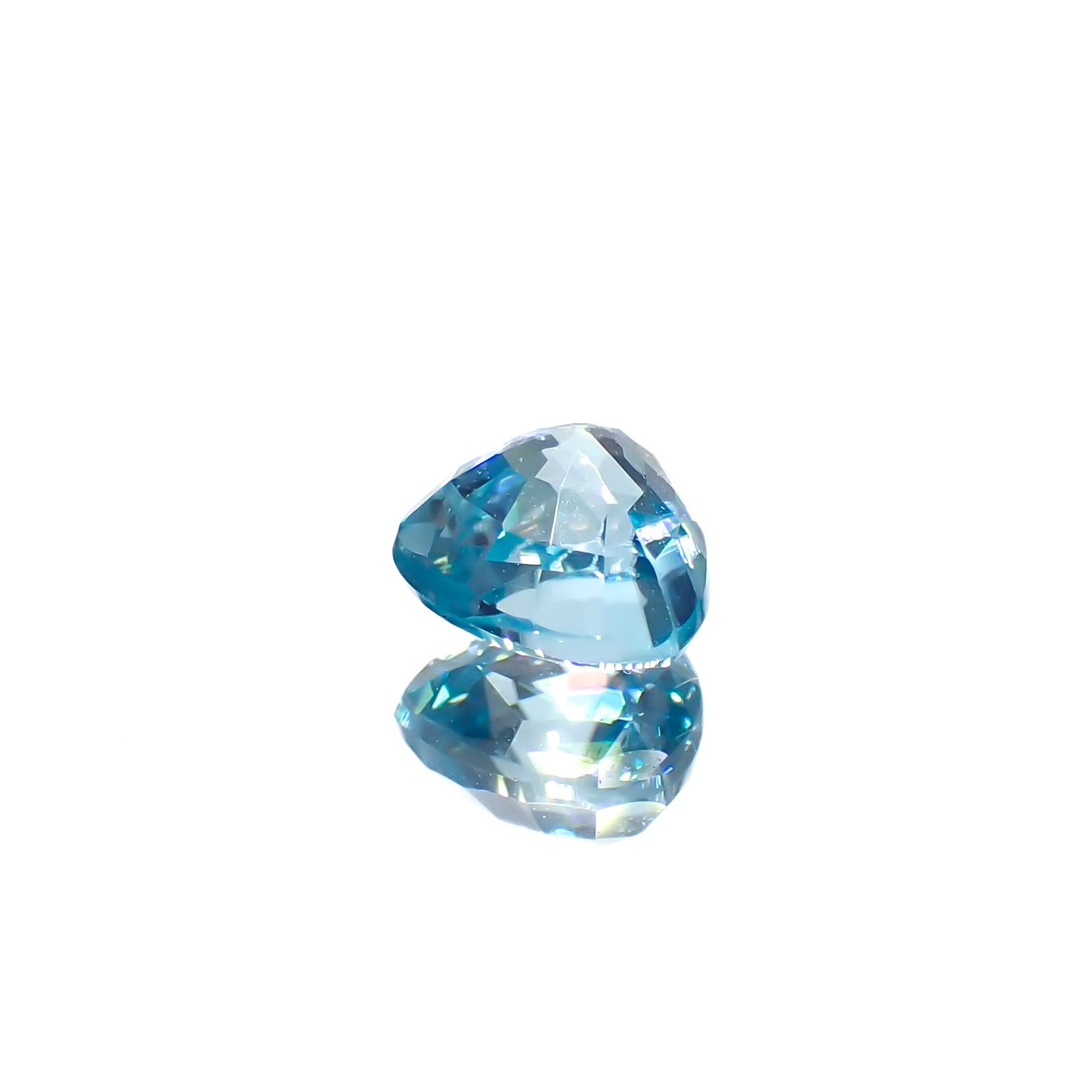 ブルージルコン カンボジア産 0.88ct[240728507]5.1x5mm前後