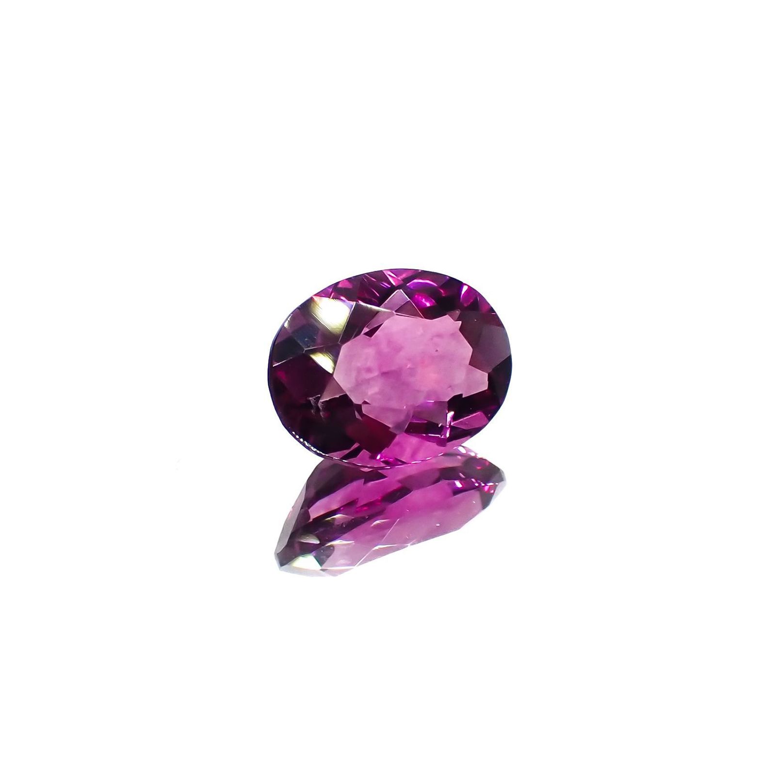 ピンクパープルフローライト 中国産 1.47ct / 8.2x6.2mm前後 [221018442]