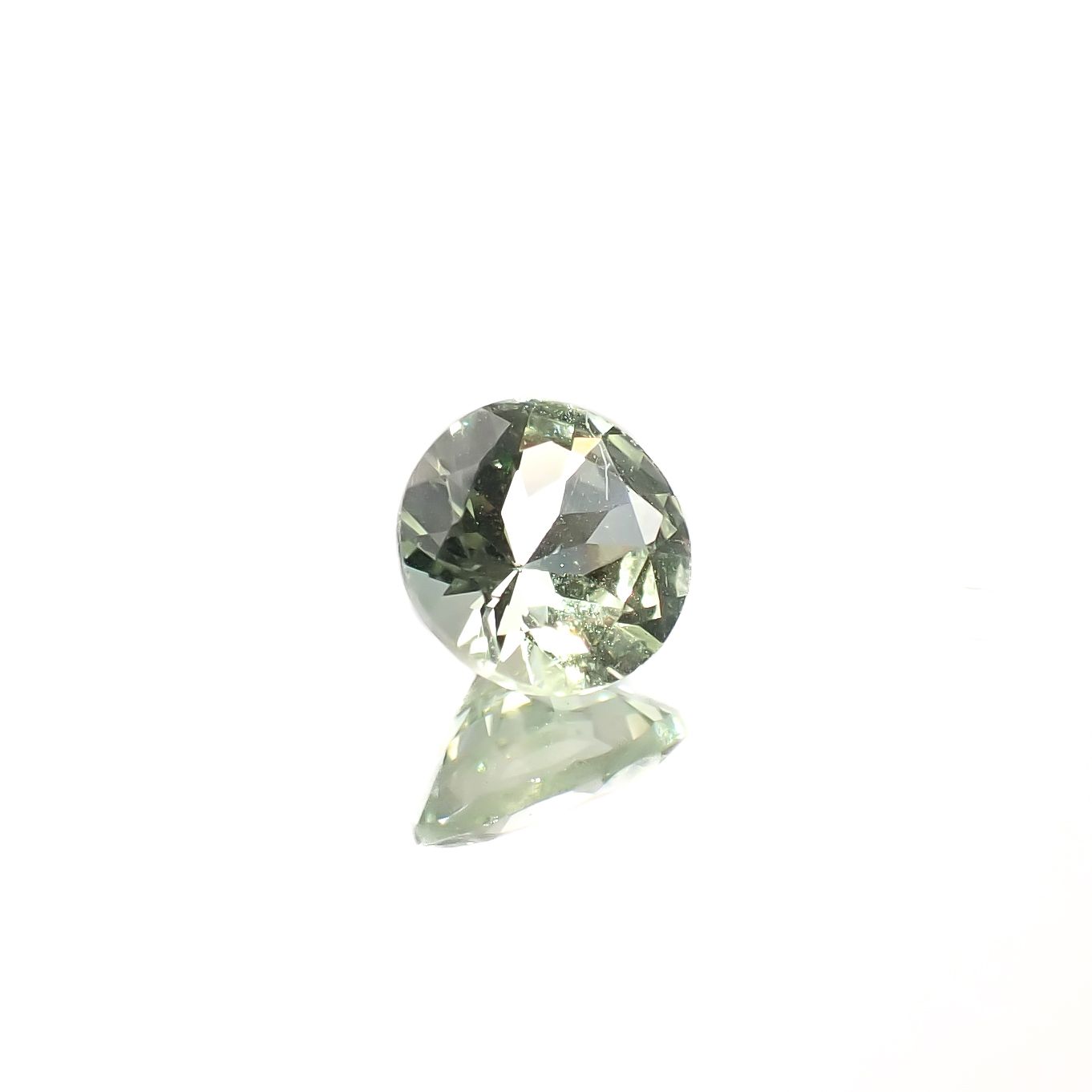 ミントガーネット タンザニア産 0.45ct [241229611]4.8x4.8mm前後