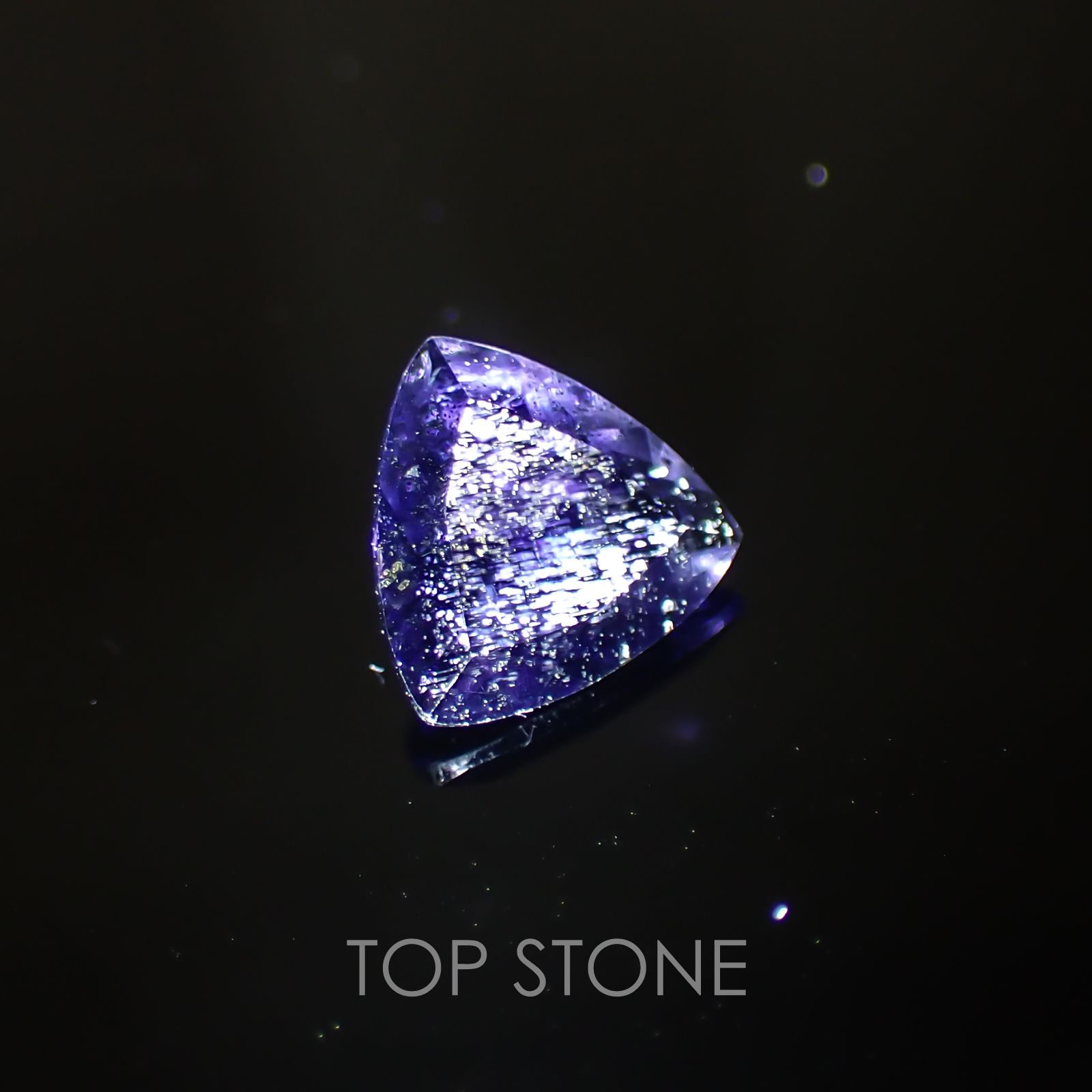 アイオライトサンストーン インド・ブラジル産 ルース 0.8ct[20129292]7.1×7.2mm前後