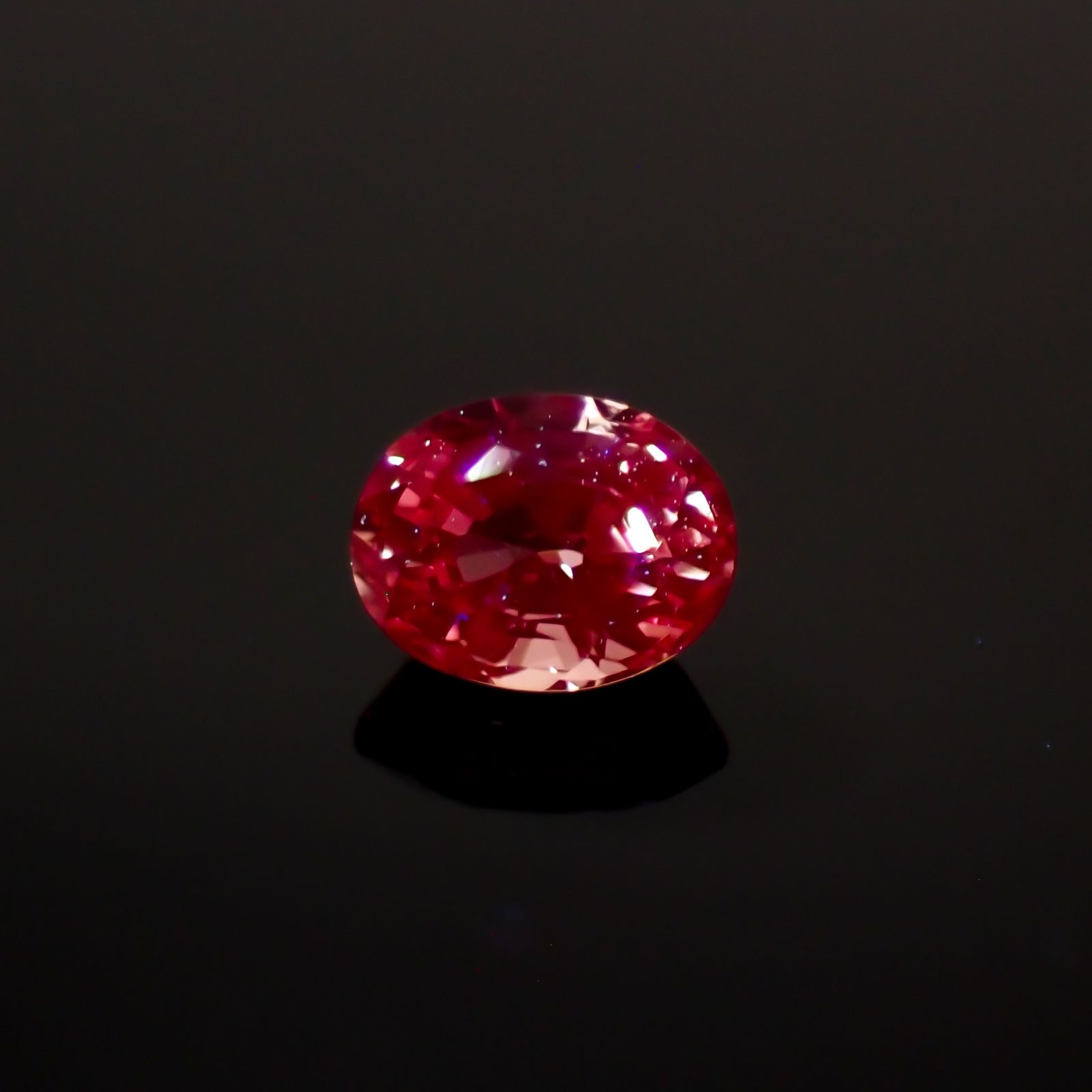 パパラチャサファイア 非加熱(宝石名サファイア/別名パパラチャ・サファイア)スリランカ産 0.25ct GIA鑑付[230521939]4.05x3.12mm前後