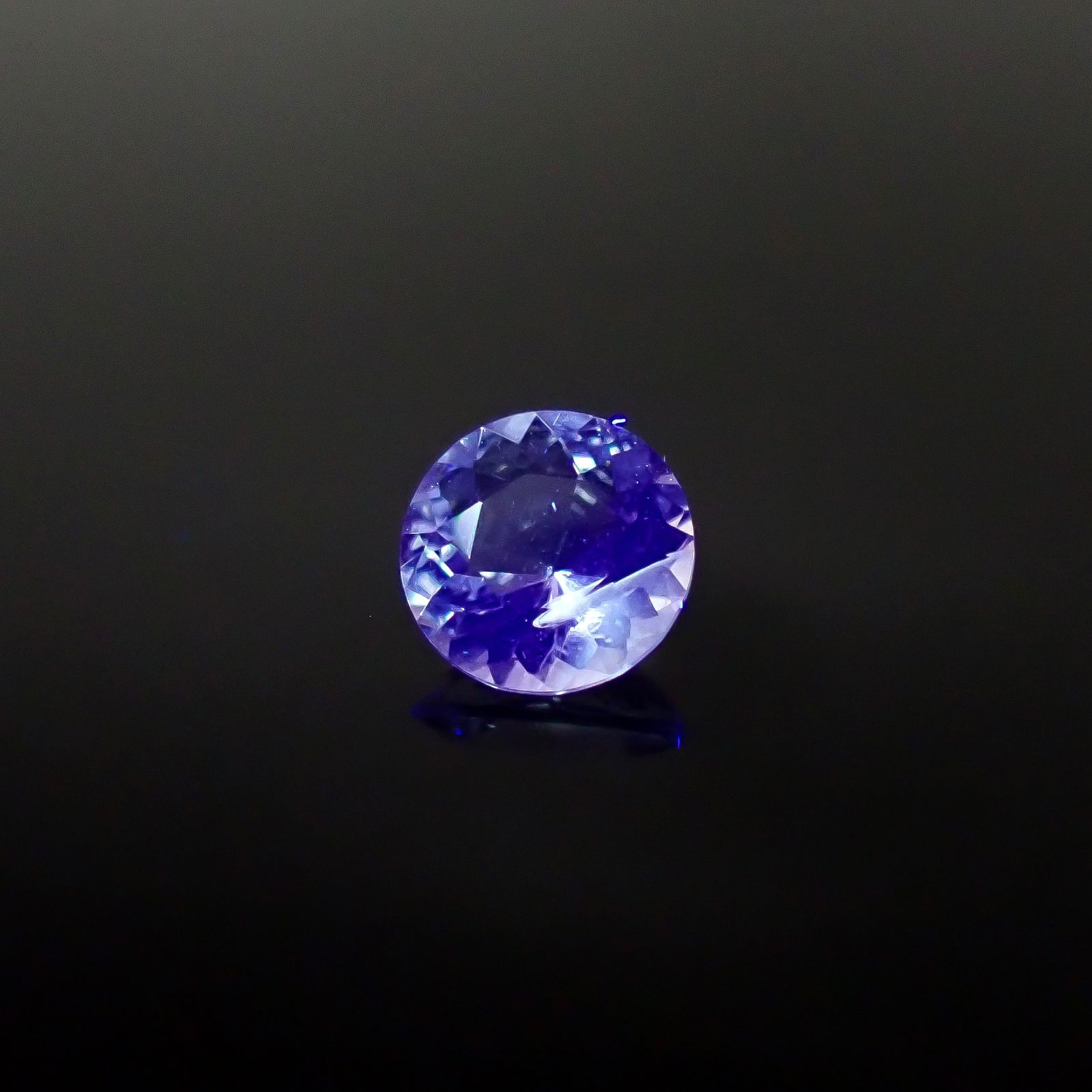 オーソクレース(宝石名ホワイト・オーソクレース)パキスタン産 0.75ct 識別済[250530443]6.6x6.6mm前後