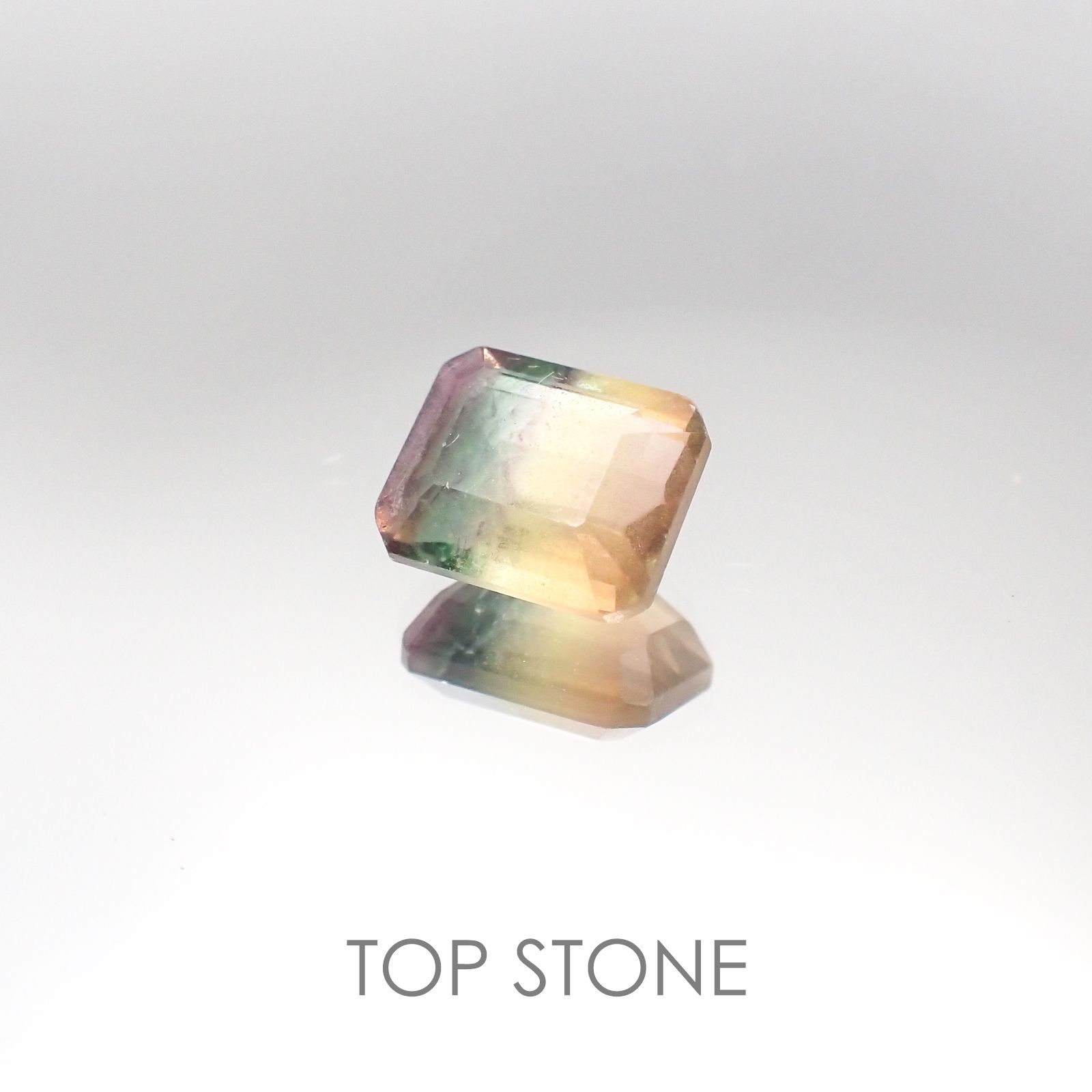 バイカラーフローライト ブラジル産 ルース 4.35ct[20095598]10.1×8.1mm前後