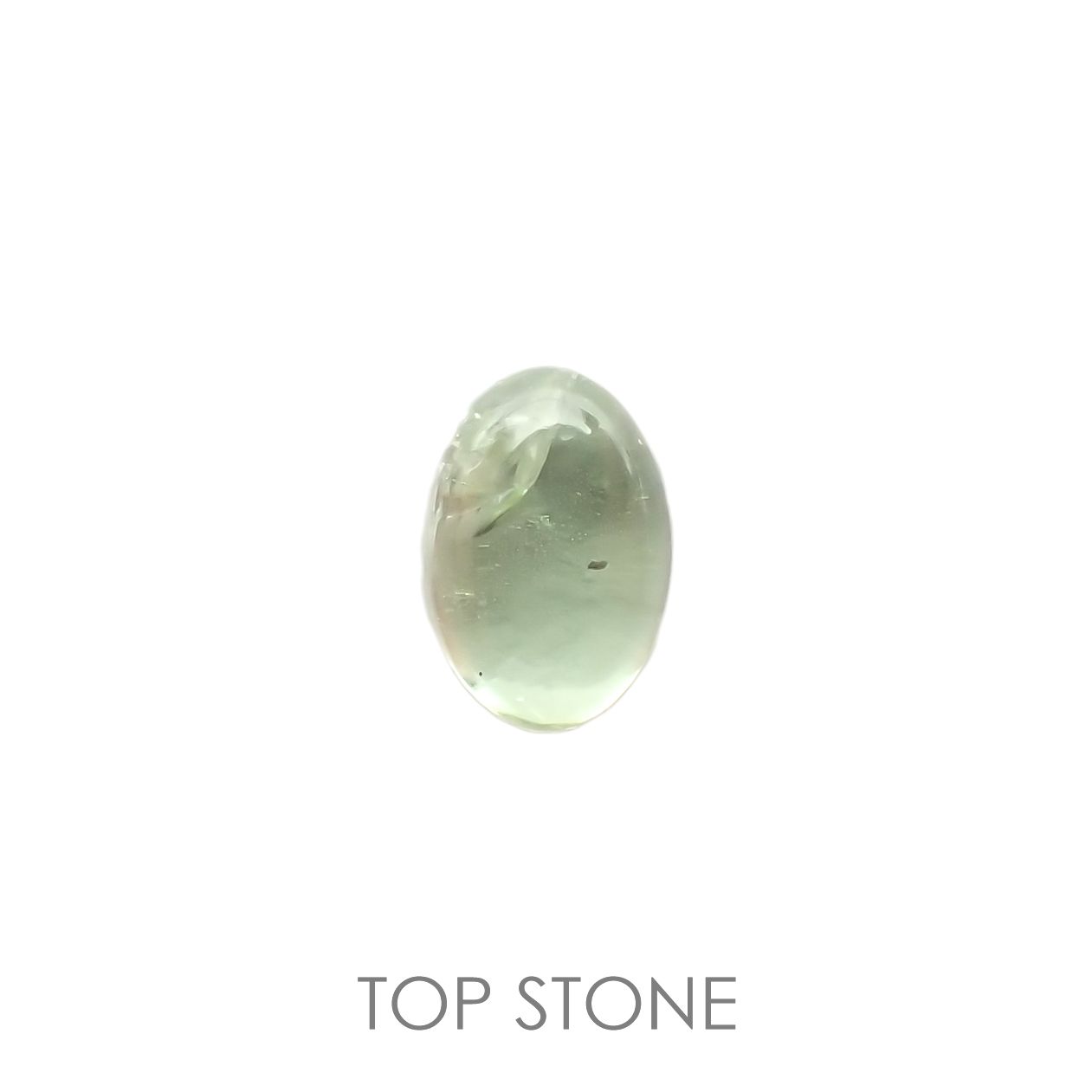 ミントガーネット(宝石名グロッシュラー・ガーネット)タンザニア産 0.71ct 識別済[220917749]5.8x4mm前後