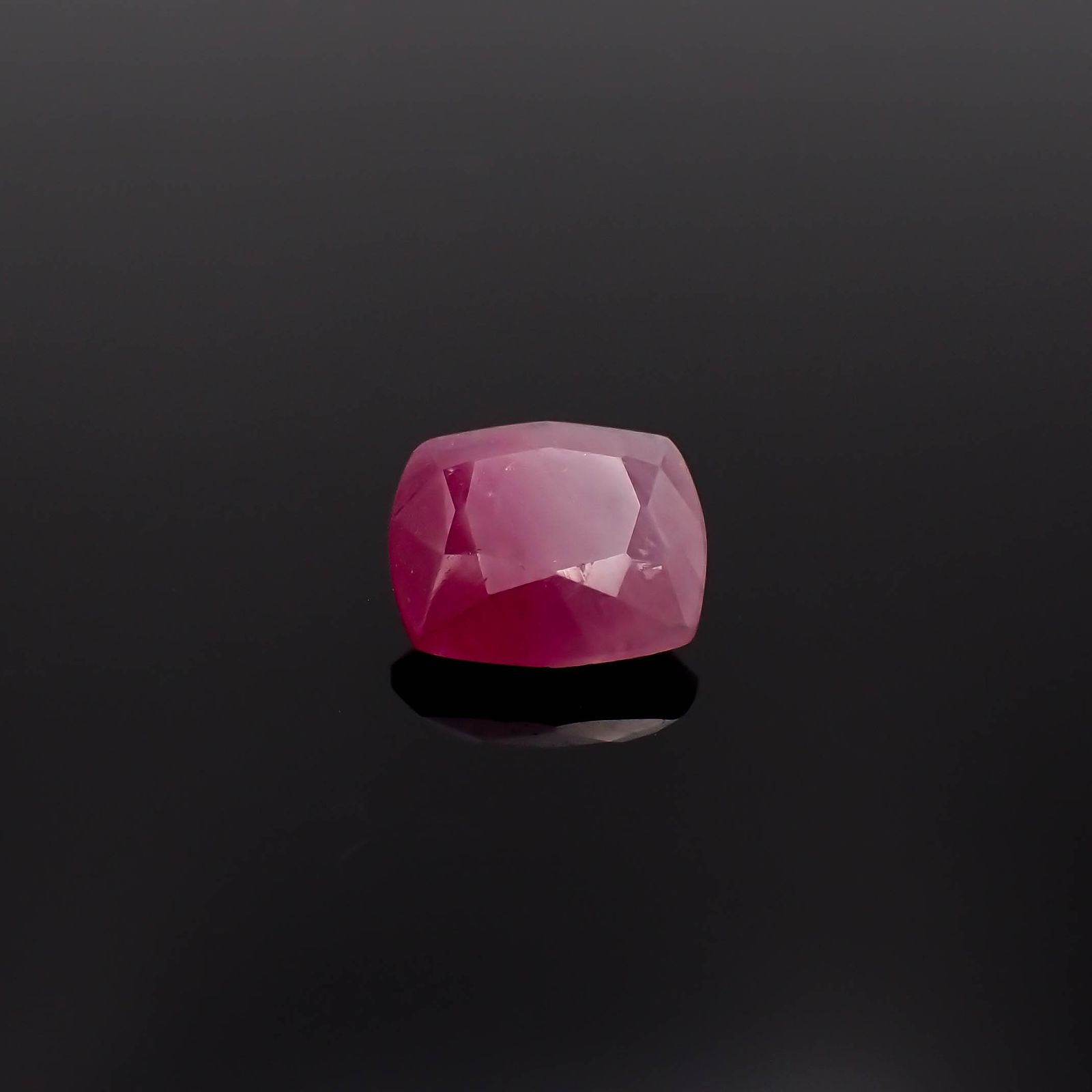 バイカラールビー アフリカ産 3.25ct[240125631]9.2x8.3mm前後