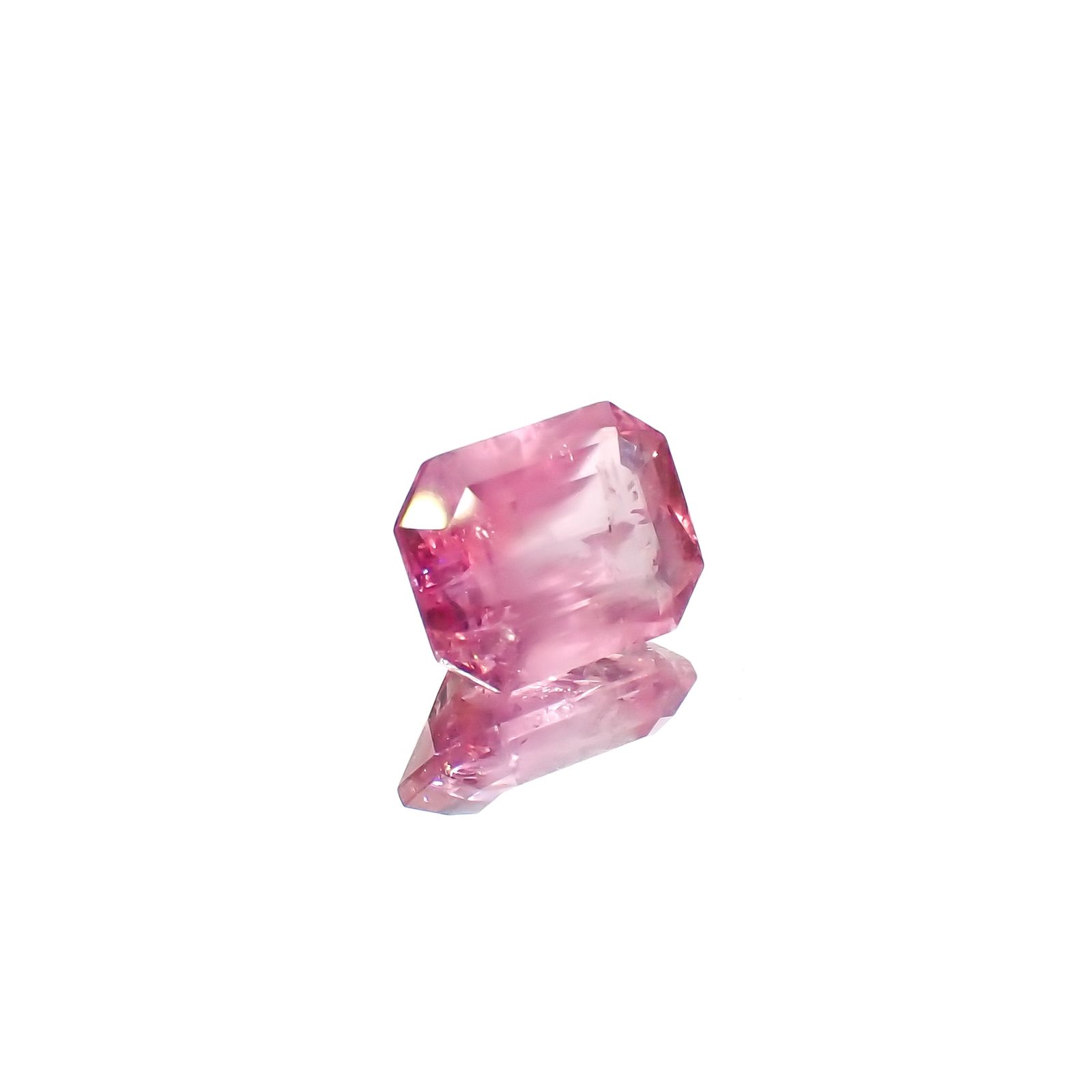 ペツォッタイト(ラズベリル) マダガスカル産 2.16ct[240326381]8.5x6.8mm前後