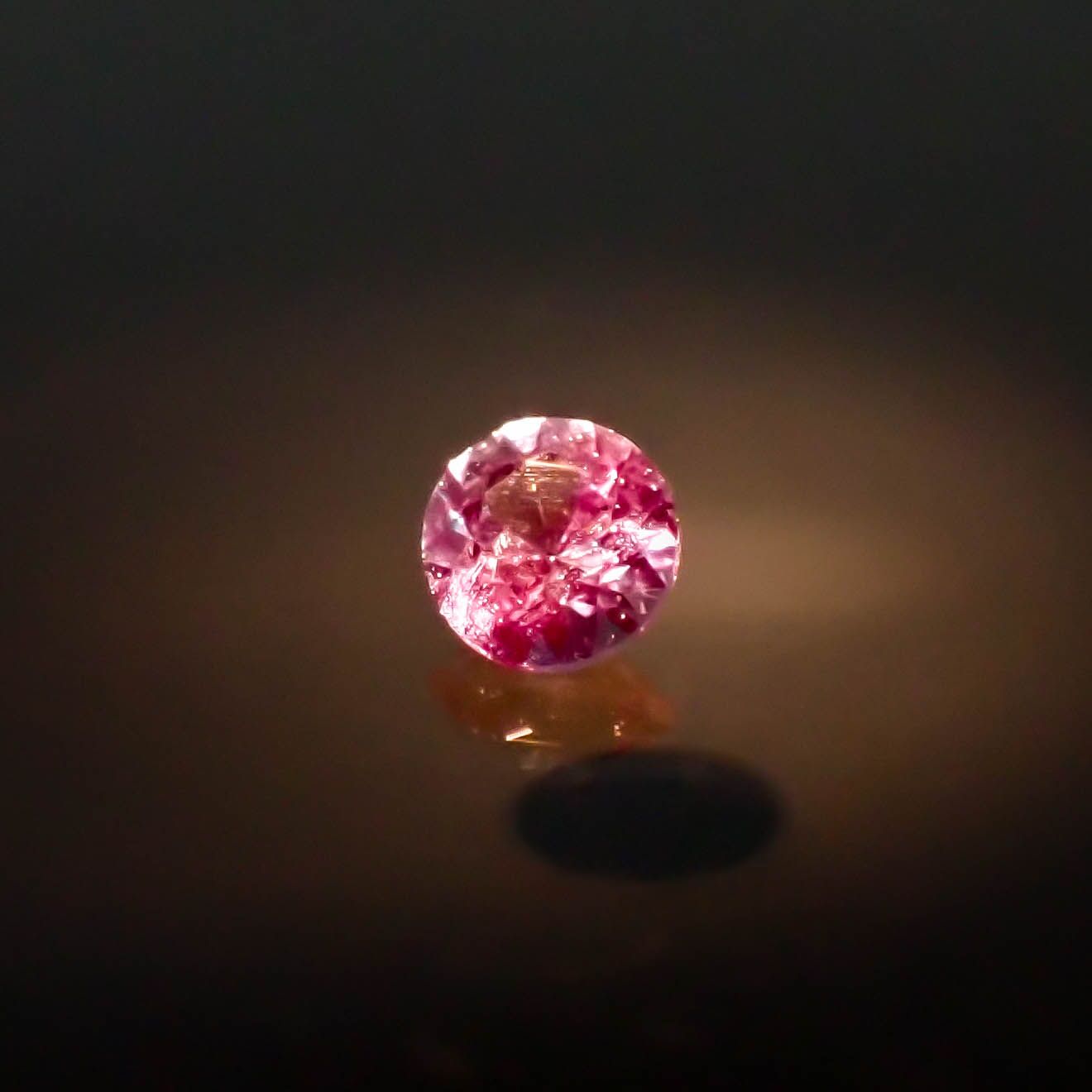 アレキサンドライト ロシア産 0.031ct [250530360]1.9x1.9mm前後
