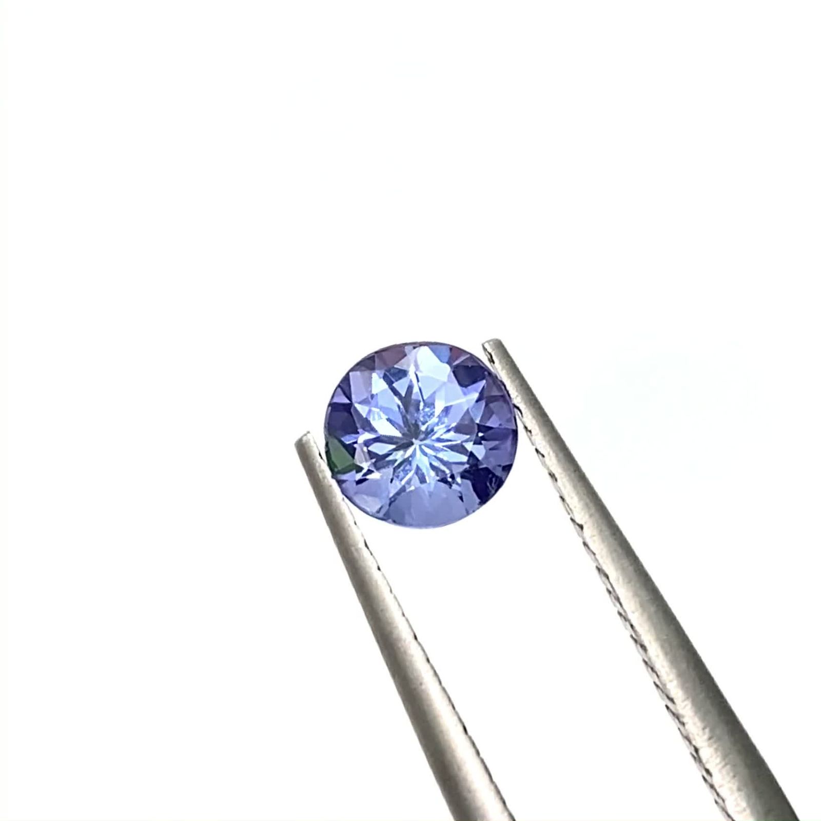 タンザナイト(宝石名タンザナイト)タンザニア産 識別済 0.57ct / 5.5x5