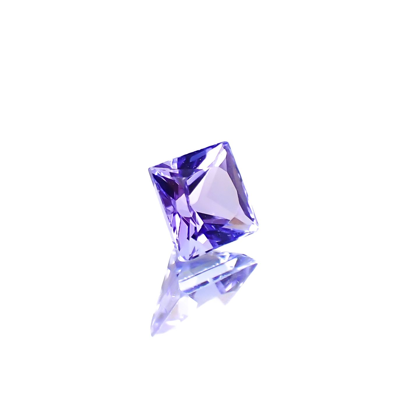 ◇プリンセスカット◇タンザナイト(宝石名タンザナイト)タンザニア産 0.70ct 識別済[250330002]4.9x4.8mm前後