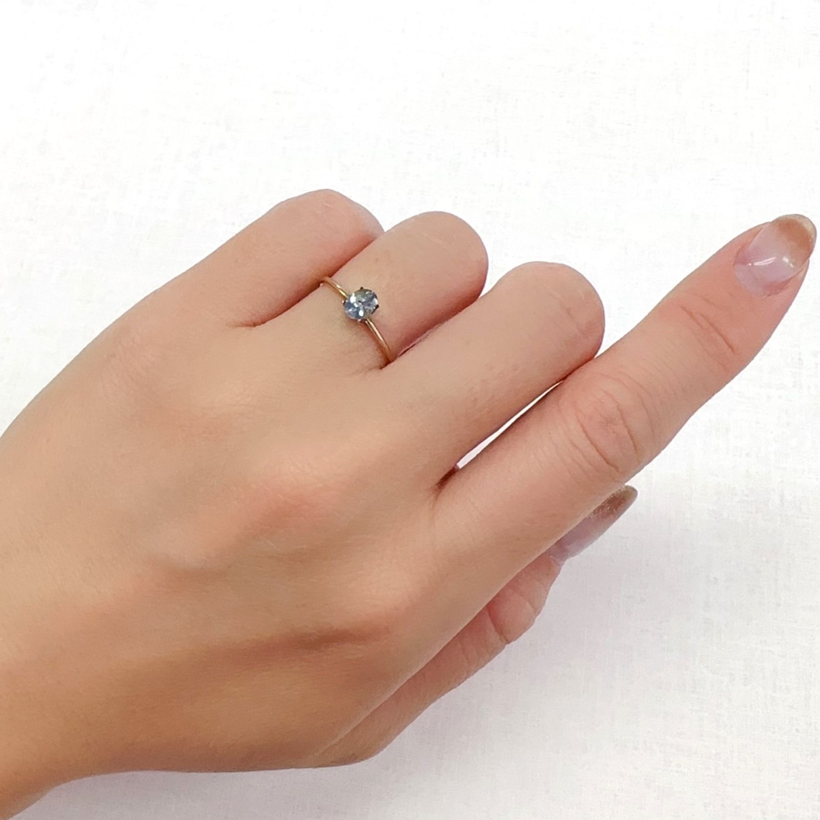 バイカラータンザナイト(宝石名タンザナイト/ゾイサイト)タンザニア産 0.40ct 識別済[230923504]5.1x3.9mm前後