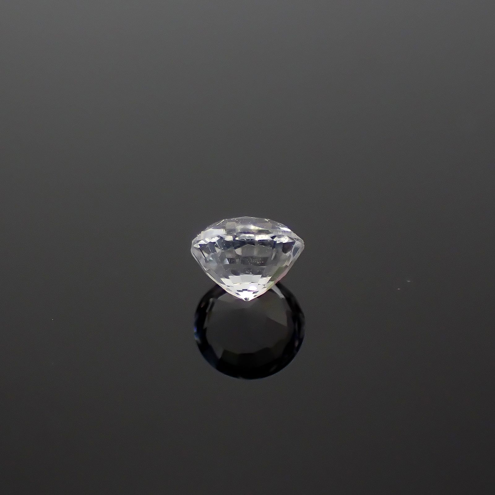 テネブレッセンススキャポライト アフガニスタン産 0.14ct / 3.3x3.3mm前後 [260432046]