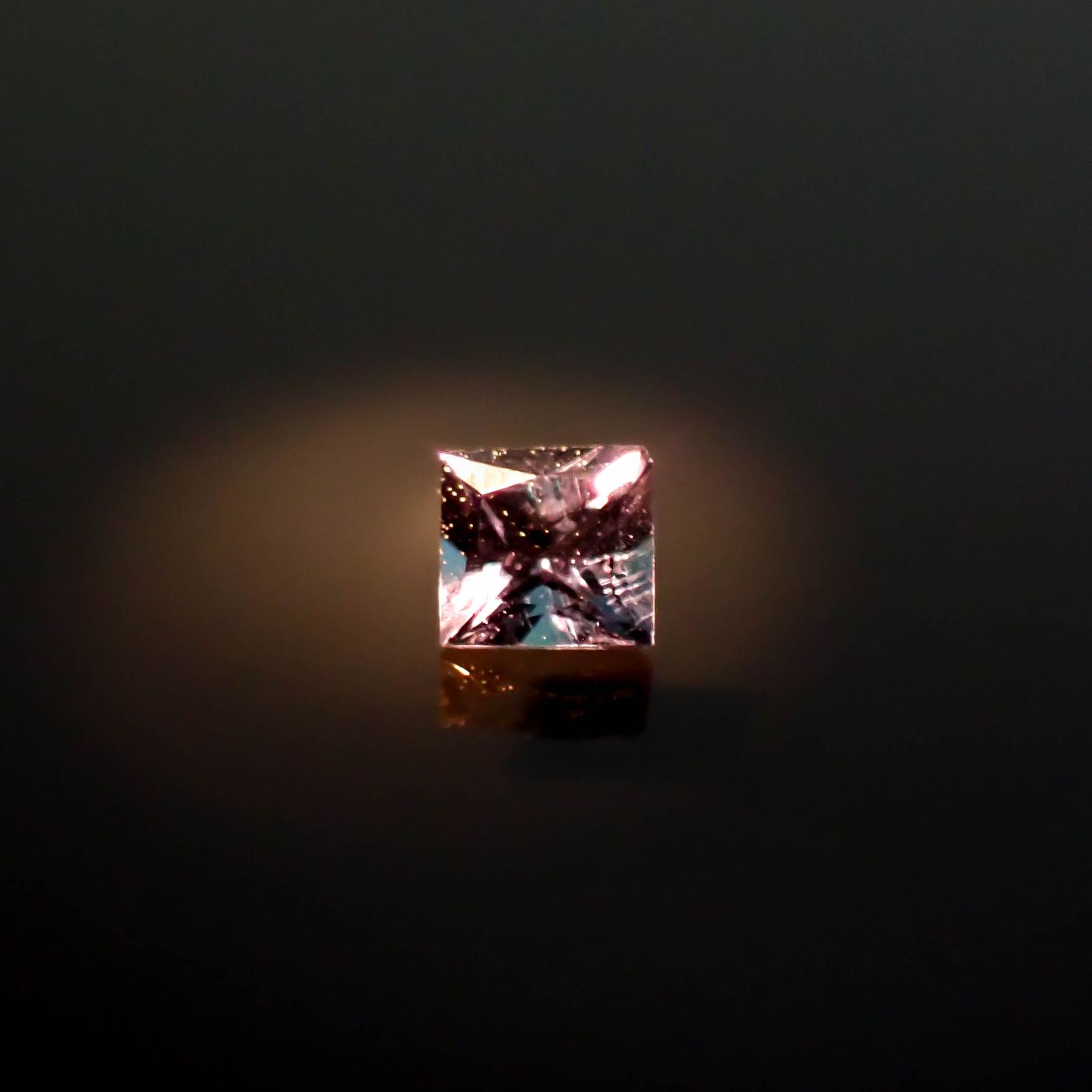 ◇プリンセスカット◇ベキリーブルーガーネット（カラーチェンジガーネット アレキタイプ） マダガスカル・ベキリー産 0.043ct [250330069]2x1.9mm前後