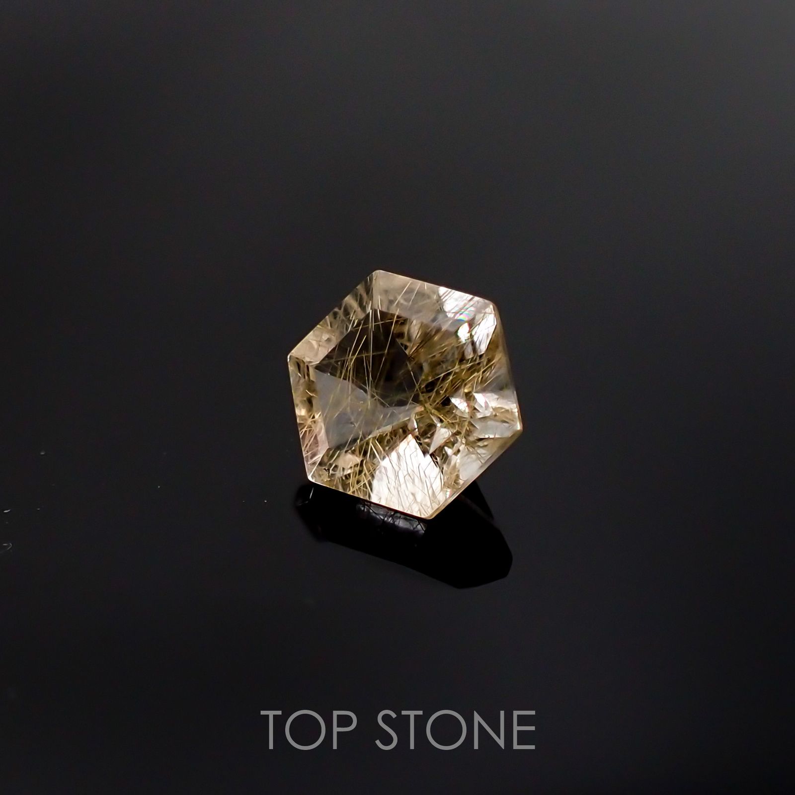 ◇ヘキサゴンカット◇ルチルクォーツSA(宝石名ルチルレイテッド・クォーツ) ブラジル産 0.93ct 識別済[210511014]6×6mm前後