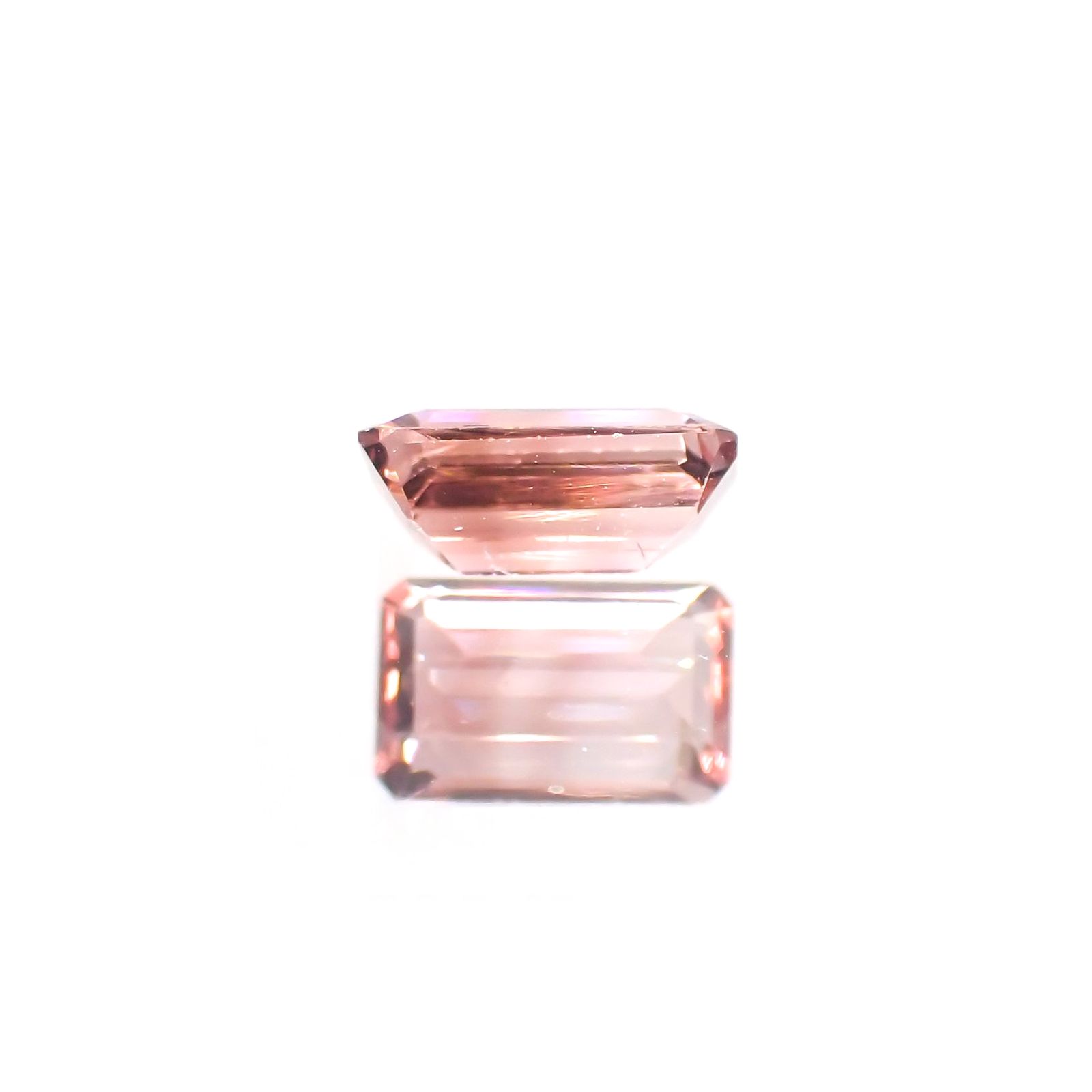 バイカラートルマリン(宝石名バイカラー・トルマリン) ブラジル/アフリカ産 0.70ct 識別済[211013563]6.8×4.3mm前後