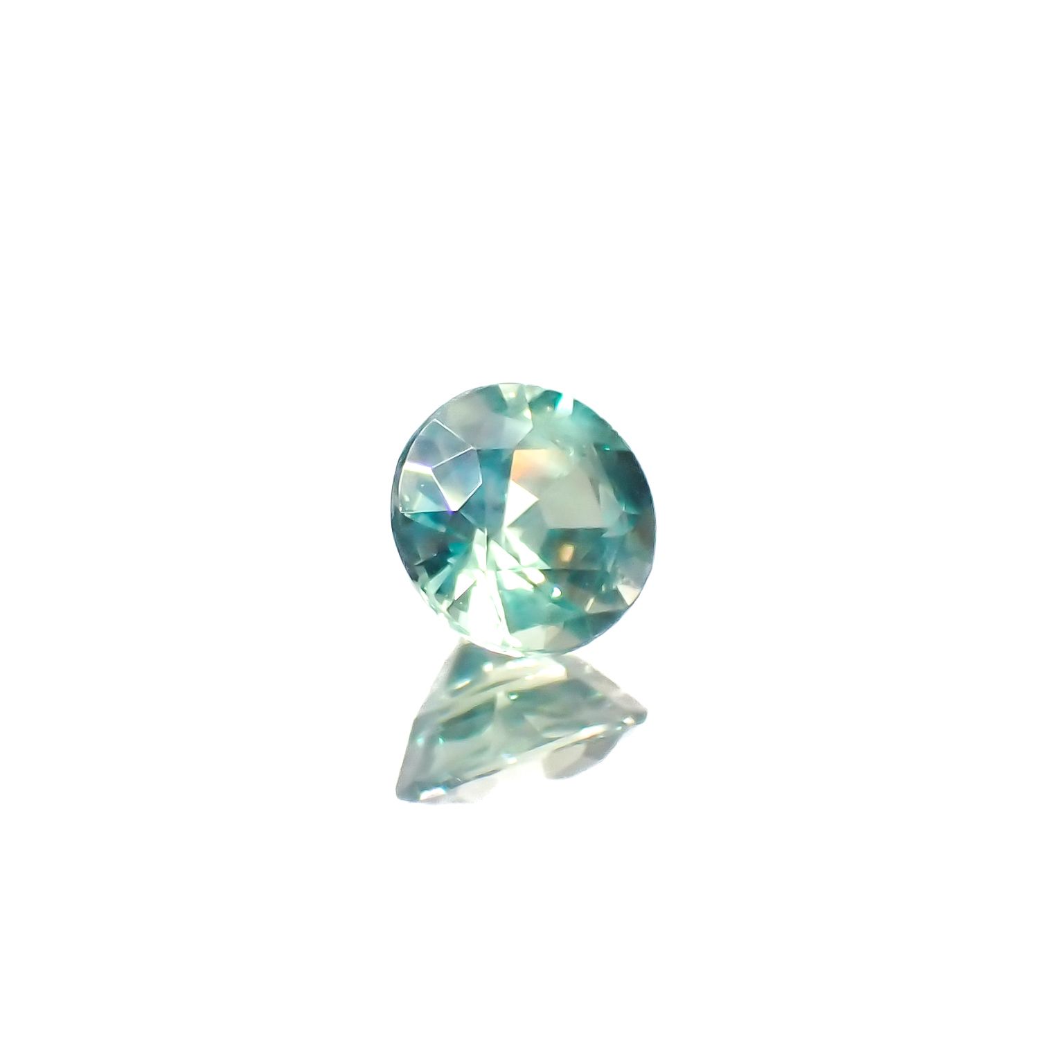 シルキーアレキサンドライト(宝石名アレキサンドライト)ブラジル・ミナスジェライス州ヘマチタ鉱山産 0.22ct 識別済[240527401]3.6x3.6mm前後