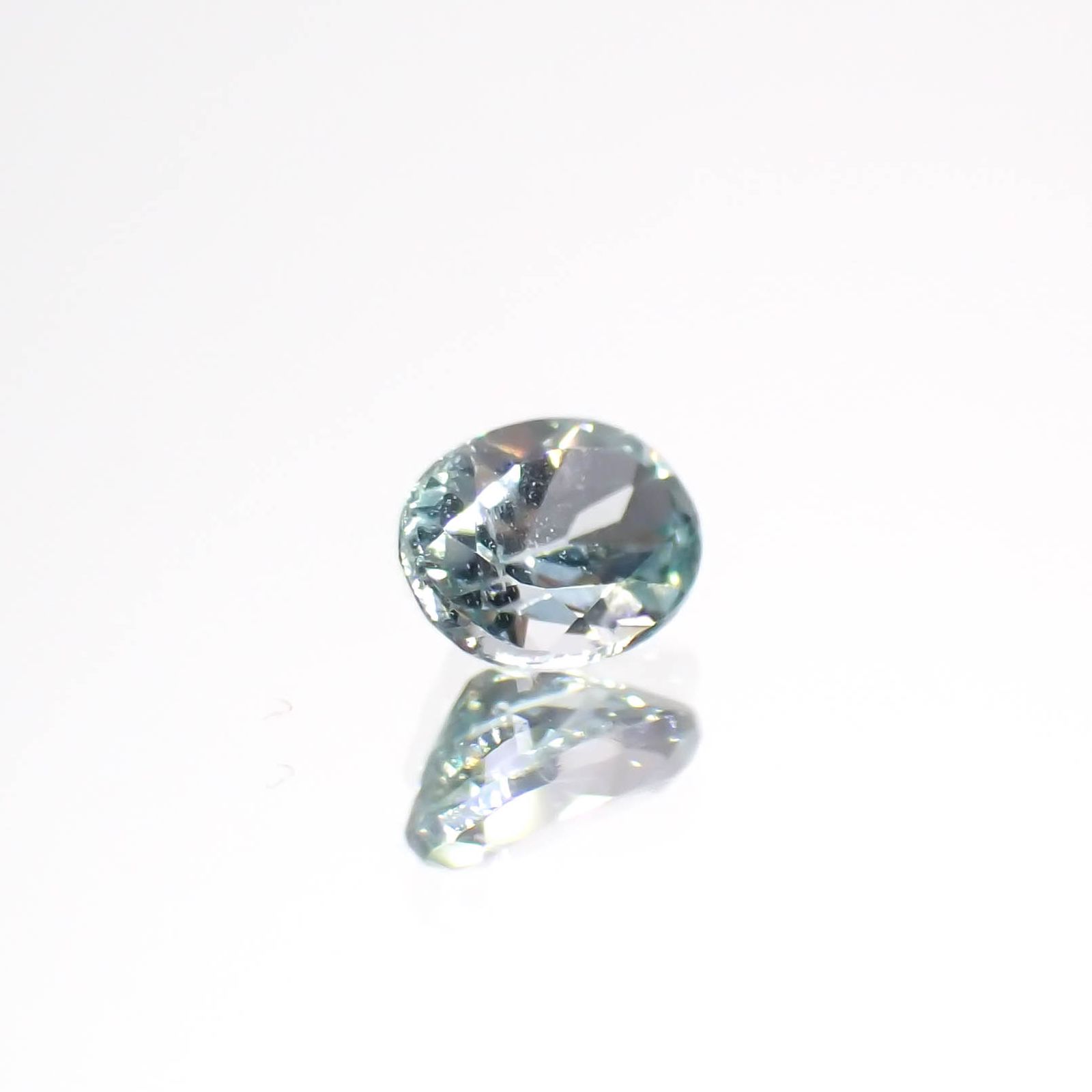 ブルーグリーンコーネルピン(宝石名コーネルピン)タンザニア産 0.17ct