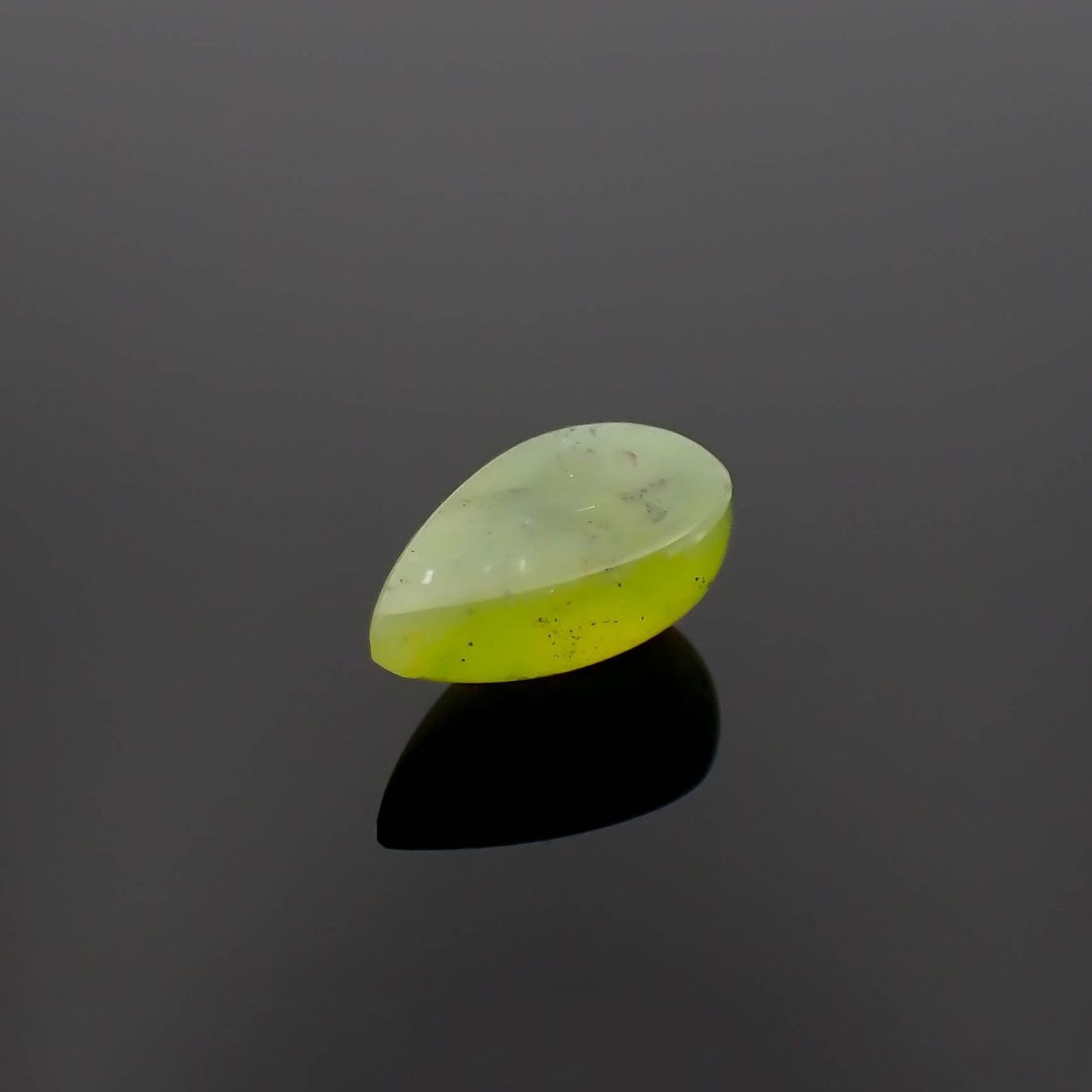 グリーンオパール ブラジル・アマゾン産 2.15ct / 12x7.2mm前後 [230120061]