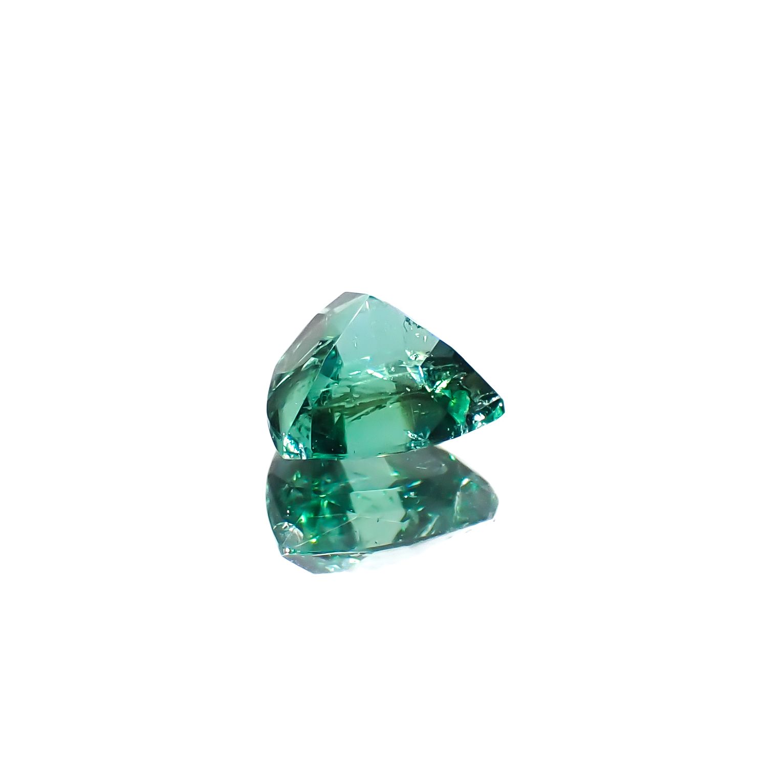 パライバトルマリン(宝石名トルマリン/別名パライバ・トルマリン)ブラジル・キントス鉱山産 0.471ct ソ付(宝貴協)[240928714]5.17x5.31mm前後