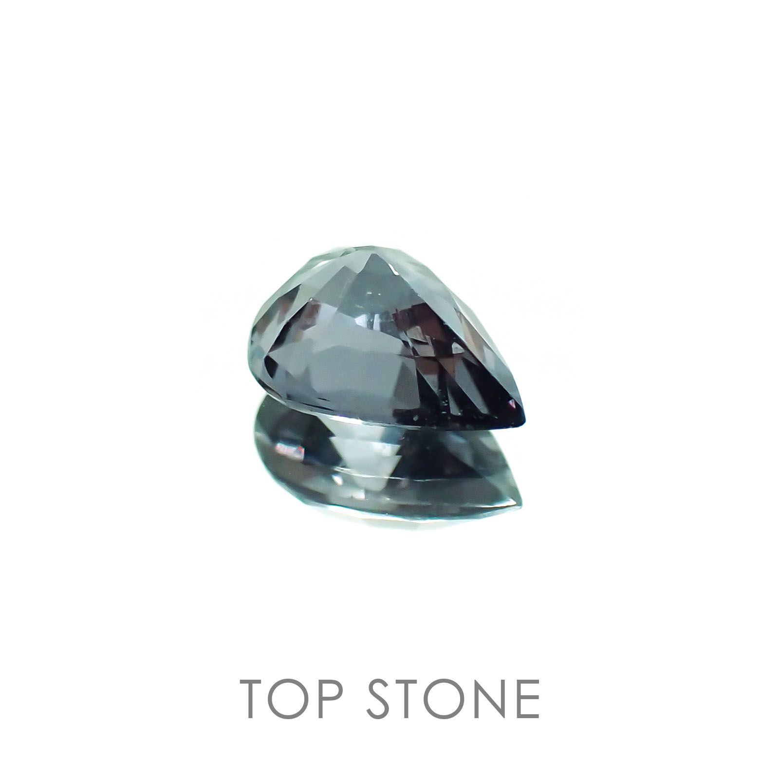 カラーチェンジガーネット(アレキタイプ) マダガスカル・ベキリー産 ルース 0.61ct[20117346]6.3×4.6mm前後