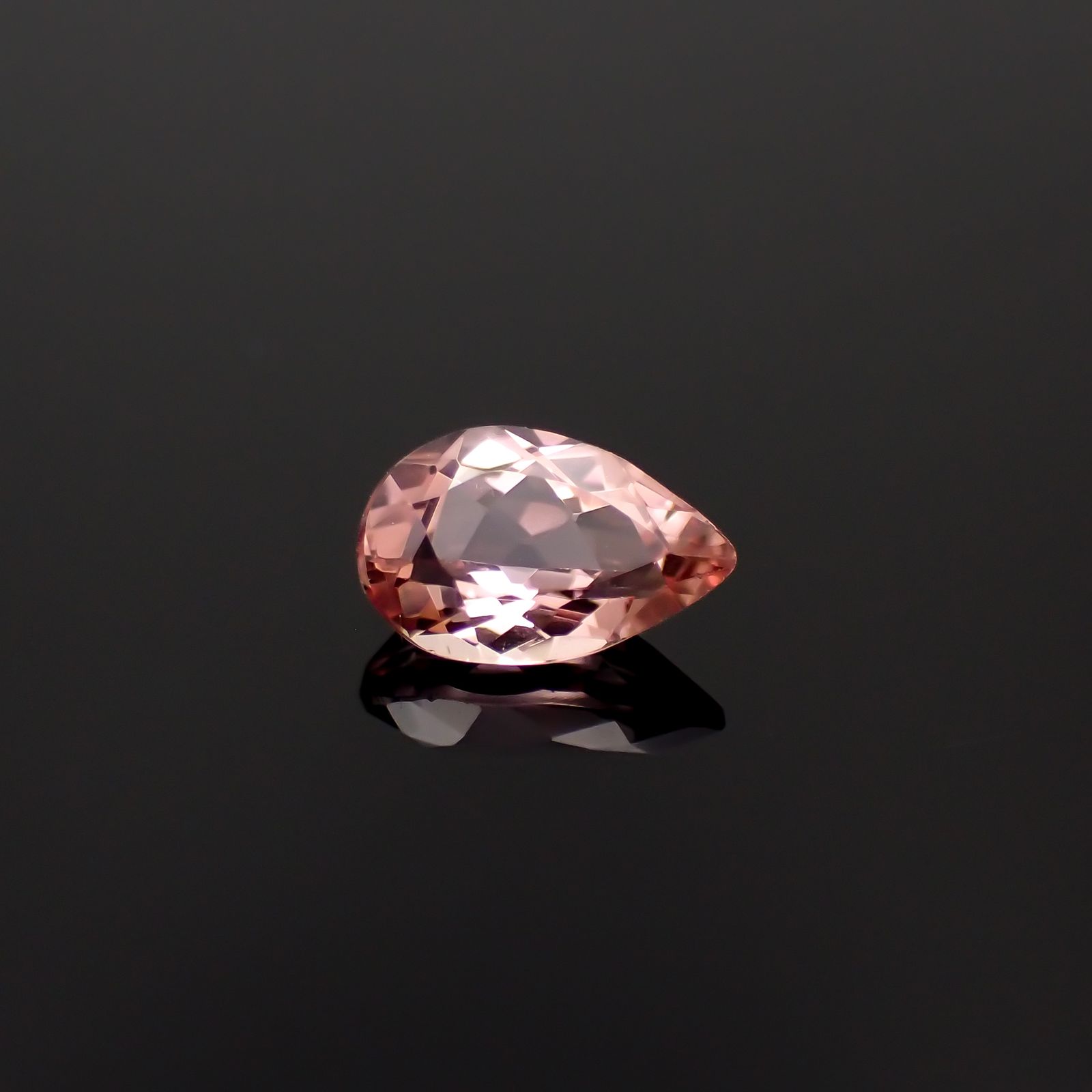 インペリアルトパーズ(宝石名トパーズ)ブラジル産 0.59ct 識別済[231224515]6.6x4.3mm前後