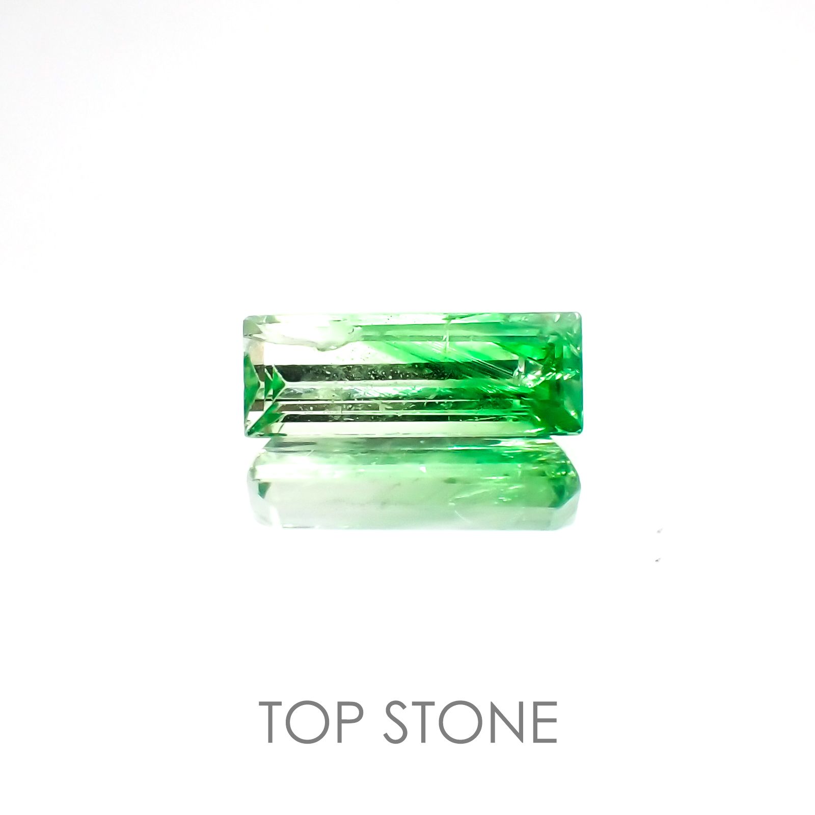 バイカラーツァボライト(宝石名グリーン グロッシュラー・ガーネット) タンザニア産 1.11ct 識別済[21018499]9.8×3.5mm前後