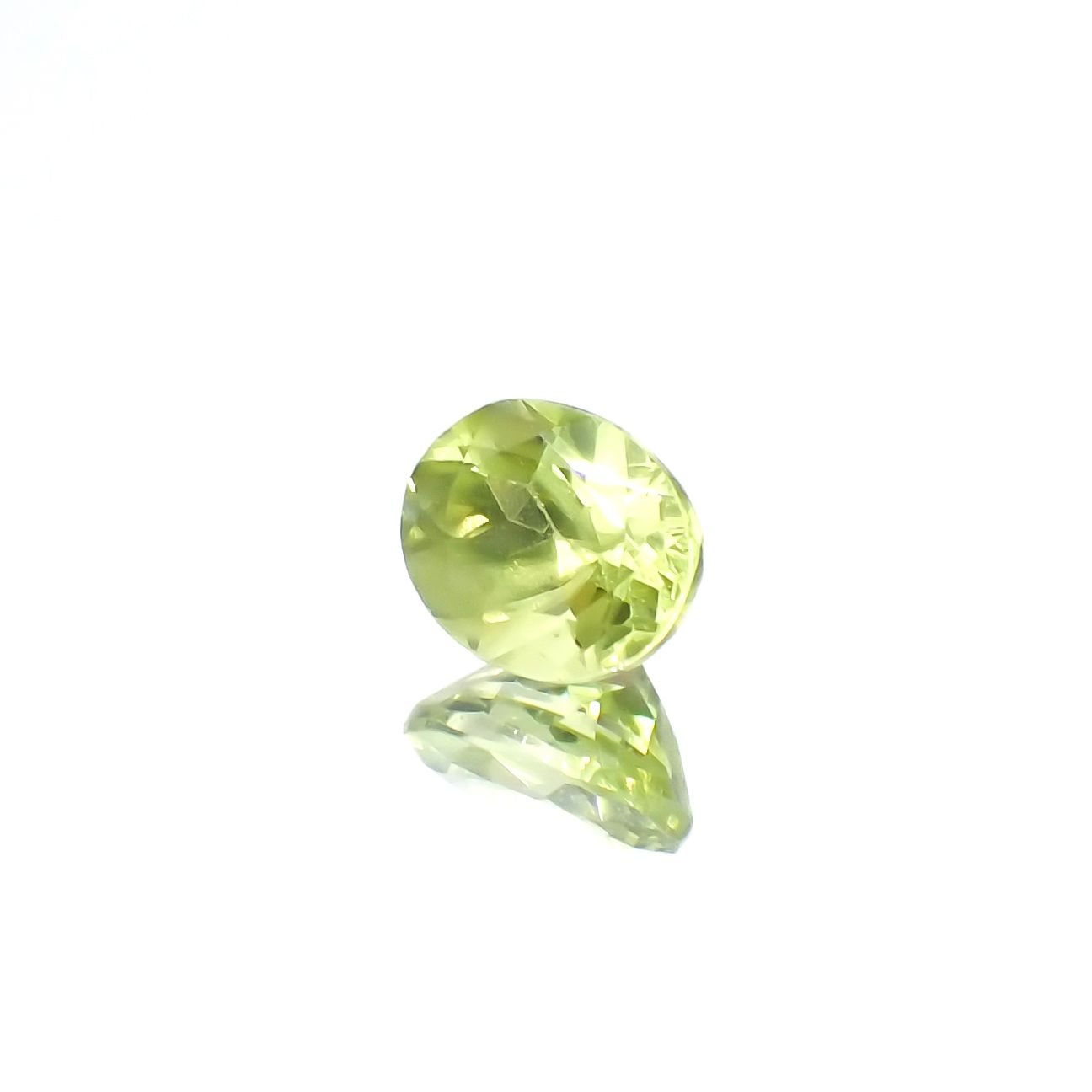 パロットクリソベリル(宝石名クリソベリル)インド産 0.50ct 識別済[231225183]5.2x4.1mm前後