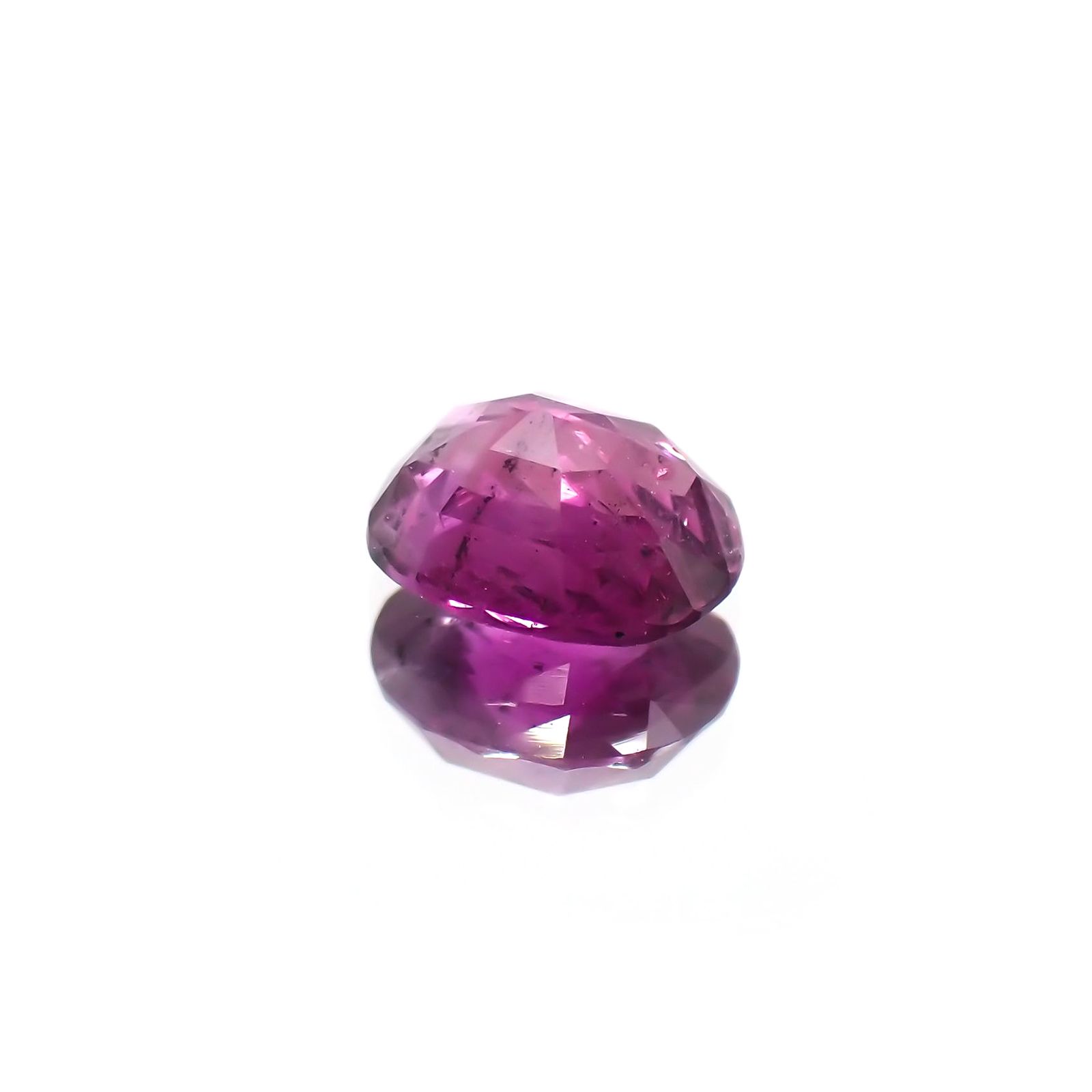 パープルサファイア(宝石名パープル・サファイア) カシミール地方産 0.883ct ソ付(彩珠)[210310229]6.1×5mm前後