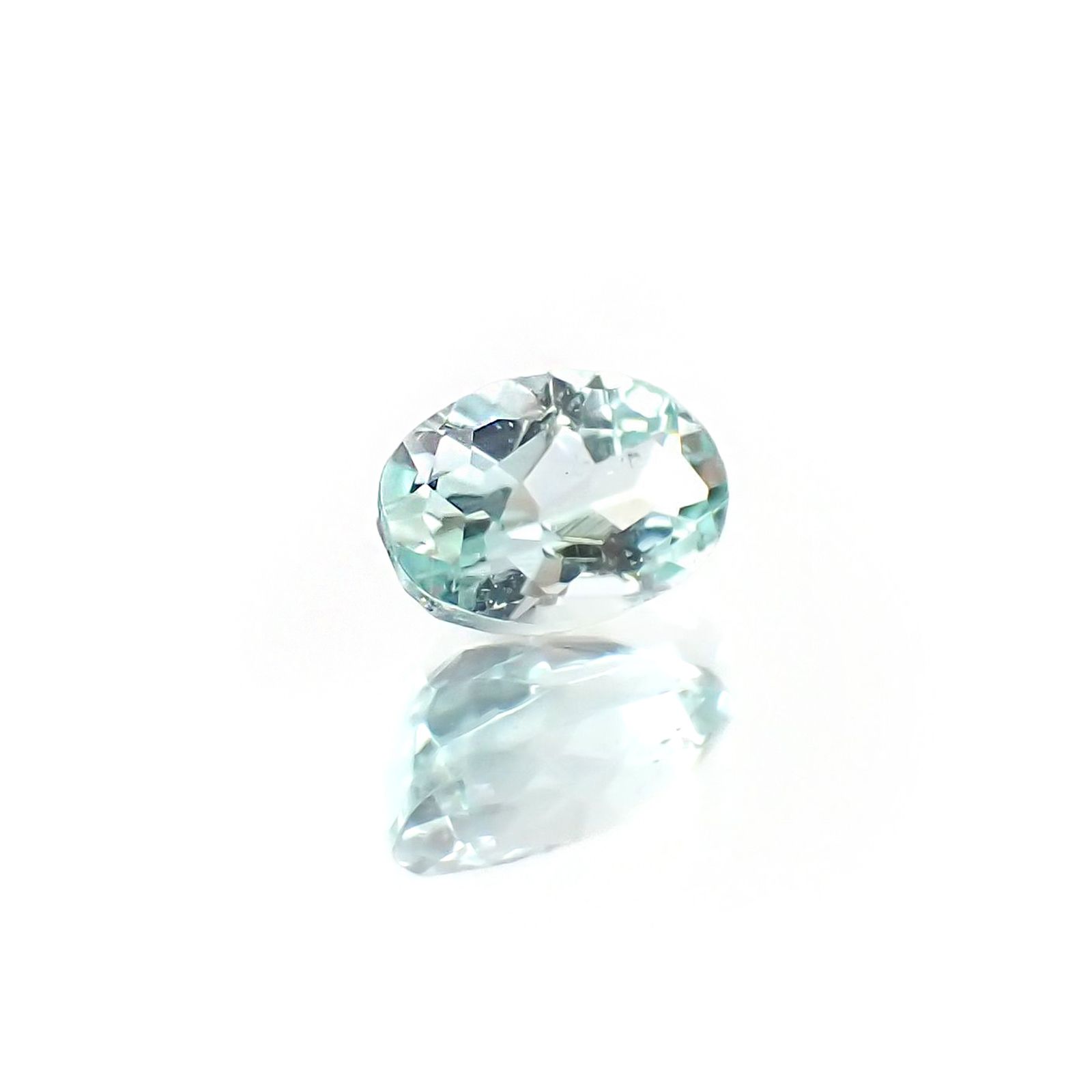 パライバトルマリン モザンビーク産 0.27ct / 5.1x3.1mm前後 [230220372]