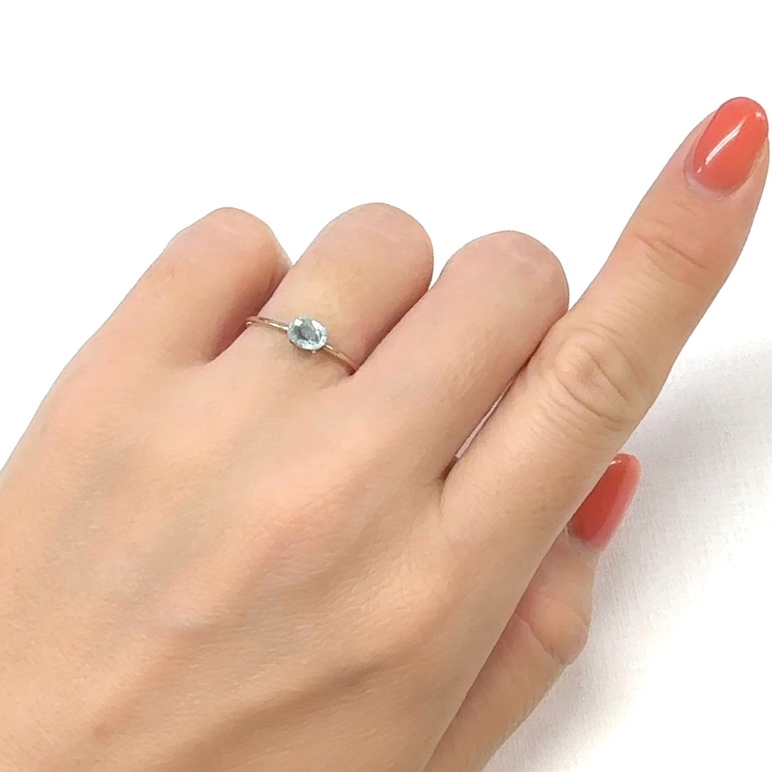 パライバトルマリン モザンビーク産 0.30ct[240928778]5.4x3.9mm前後