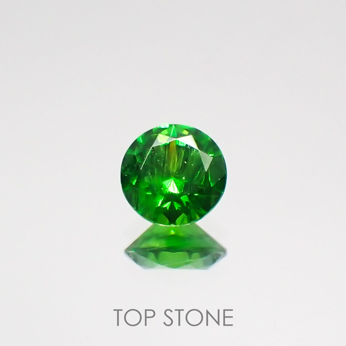 デマントイドガーネット ロシア産 ルース 0.19ct[210711590]3.5×3.5mm前後