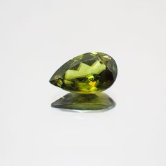 スフェーン(宝石名スフェーン)パキスタン産 0.86ct 識別済[231023789]7.2x5.1mm前後