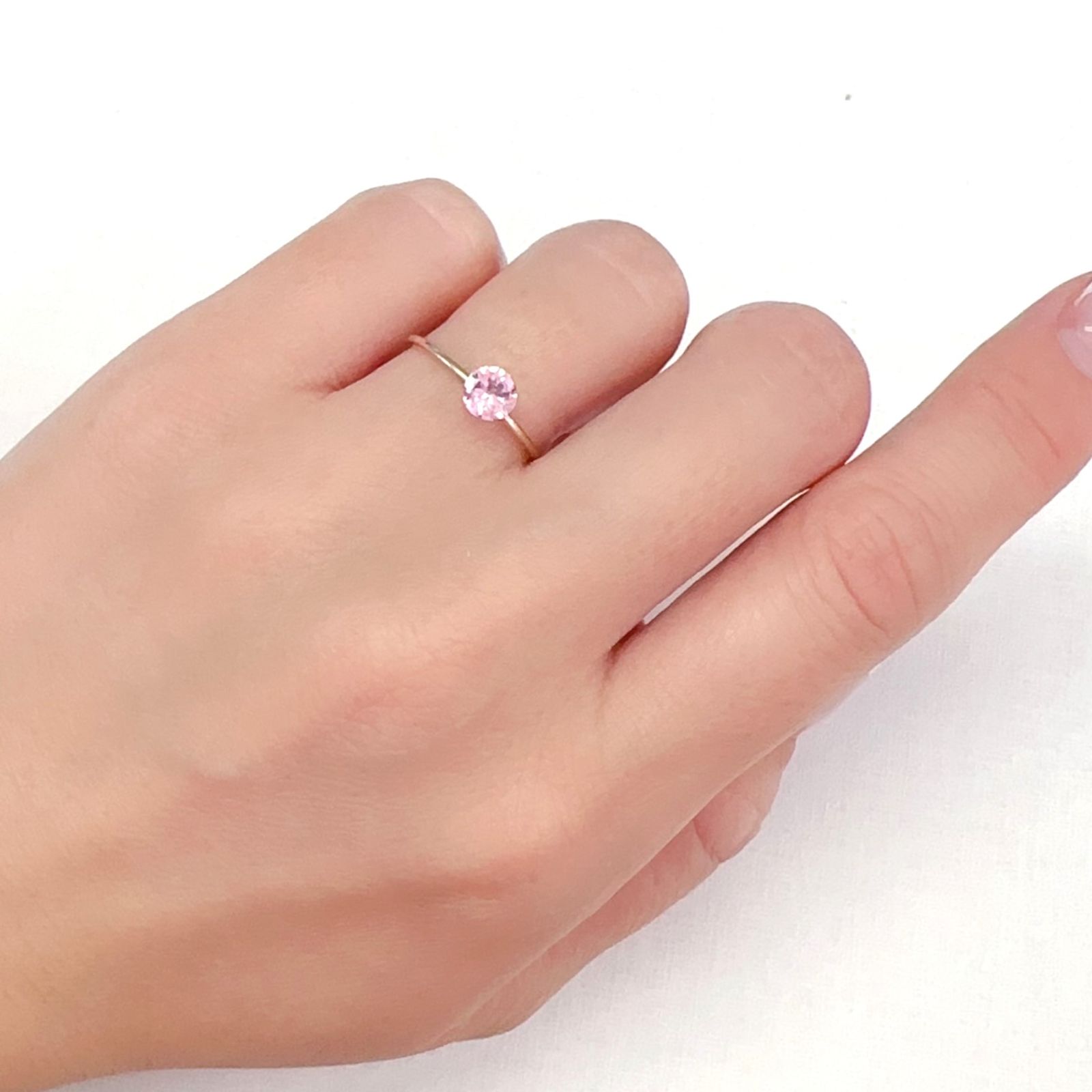 シルキーピンクスピネル タンザニア産 0.43ct[231224961]4.9x4.9mm前後