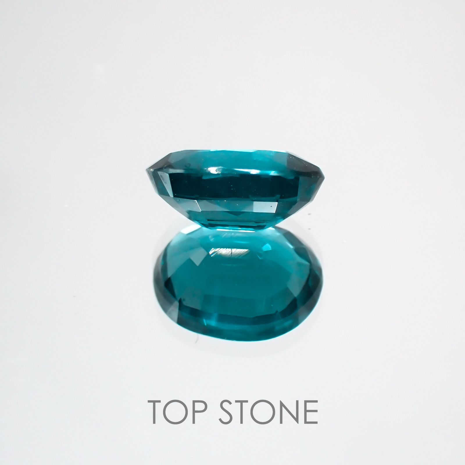 オーシャンブルーカイヤナイト ネパール産 ルース 2.19ct[210310279]8.9×7mm前後